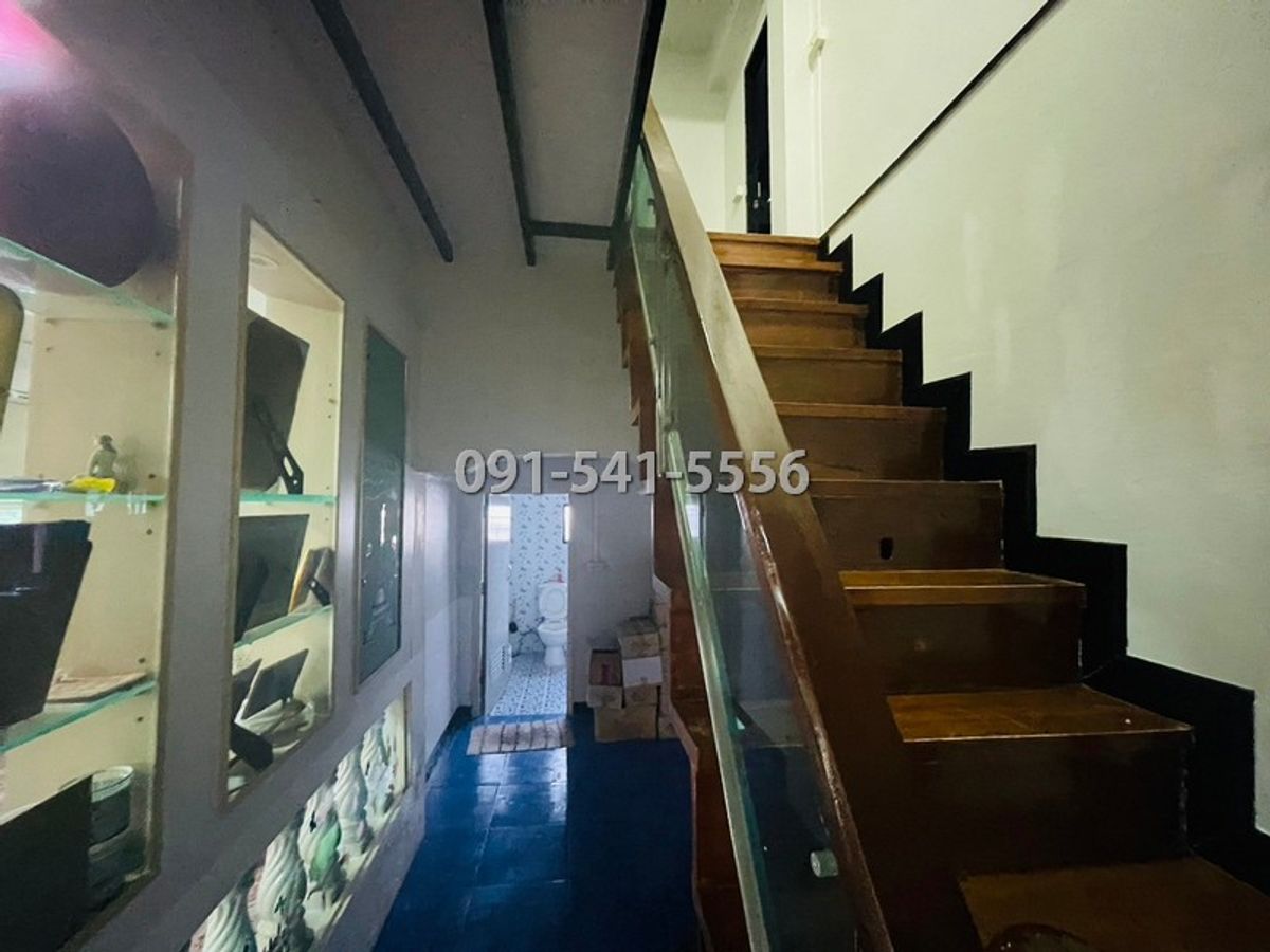 ขายที่ดินราษฎร์บูรณะ สุขสวัสดิ์ : ขายที่ดิน 3 แปลง ประชาอุทิศ 90 ขายพร้อมบ้าน เนื้อที่รวม 1-2-72 ไร่ มีสวนหน้าบ้าน ปลูกต้นไม้ตกแต่งสวยงาม