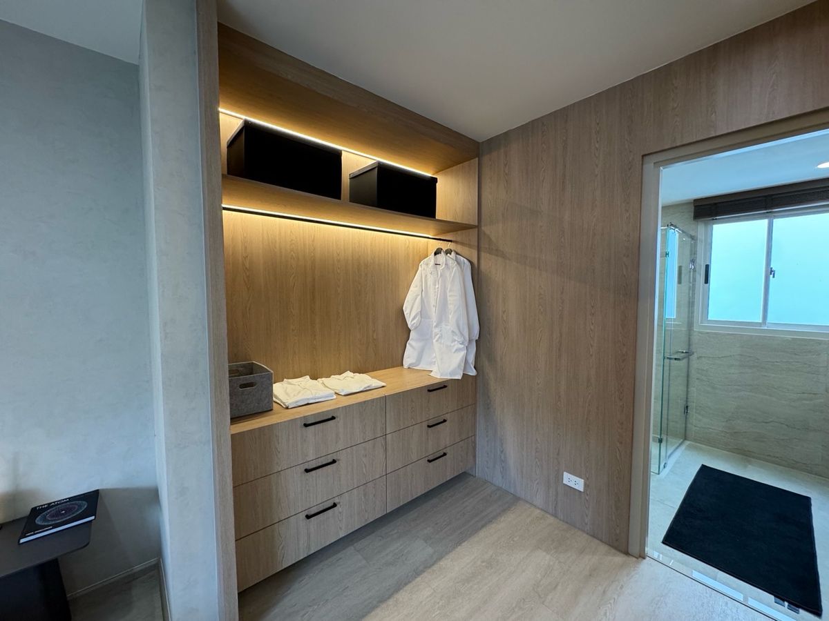 For SaleTownhomePattanakan, Srinakarin : ✨ Nue Verse Krungthep Kreetha — Luxury homes in a prime location in the new CBD, Rama 9, near the motorway and the Beverly Hills of Thailand.