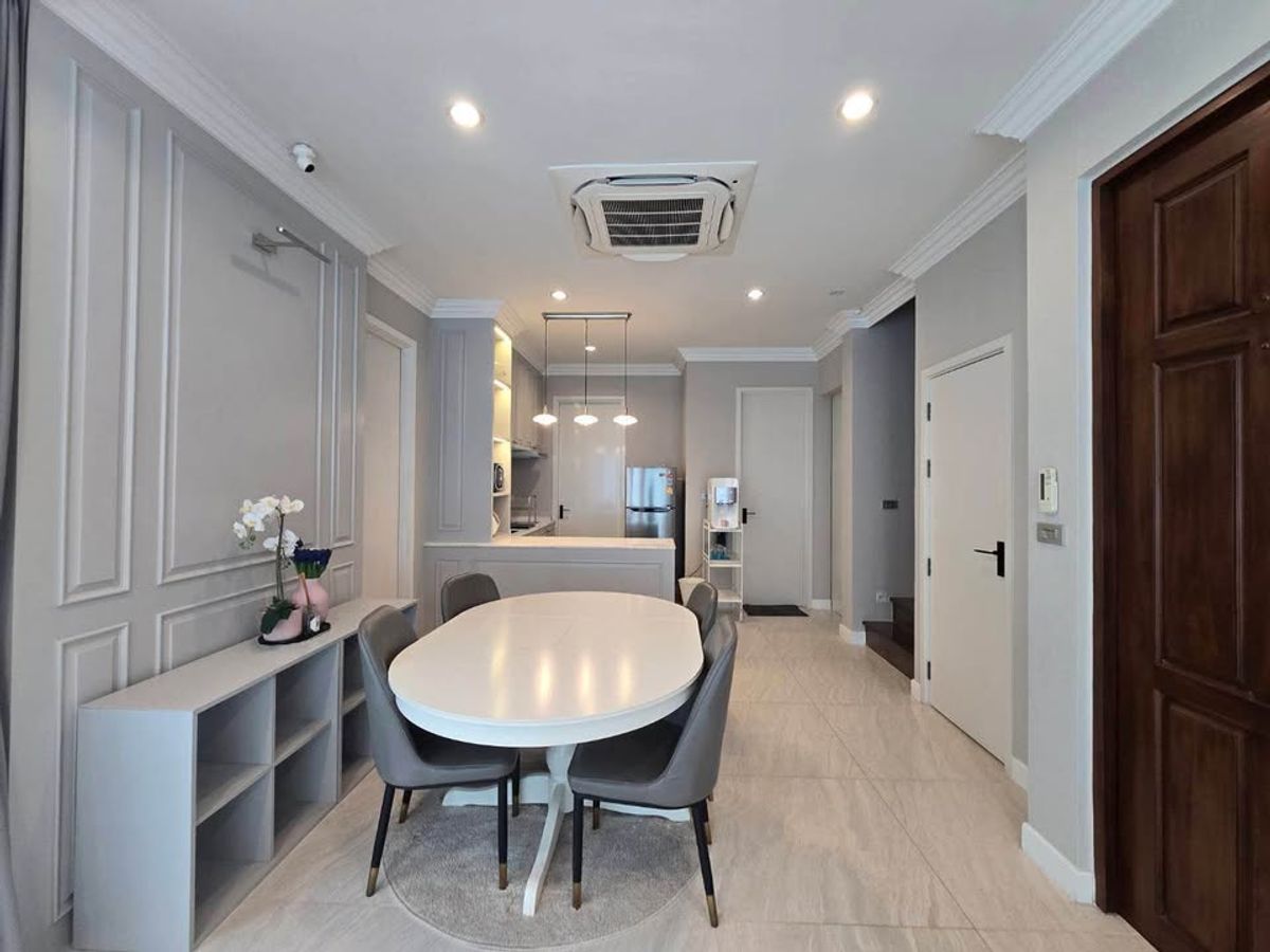 For RentPattanakan, Srinakarin : RH091125 Luxury Duplex Home for Rent, 3-Story, 4 Bedrooms, THE SONNE Srinakarin-Bangna