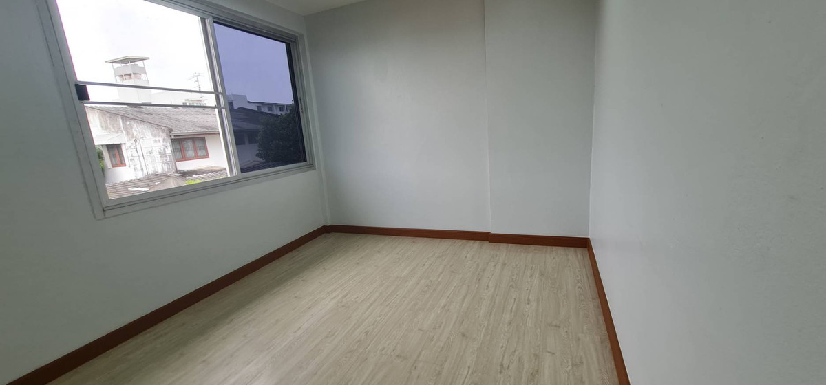 ขายทาวน์โฮมมีนบุรี-ร่มเกล้า : บ้านทาวน์เฮ้าส์ 2 ชั้น รีโนเวทใหม่สไตล์มินิมอล ทำเลรามคำแหง 106 ใกล้ MRTสัมมากร