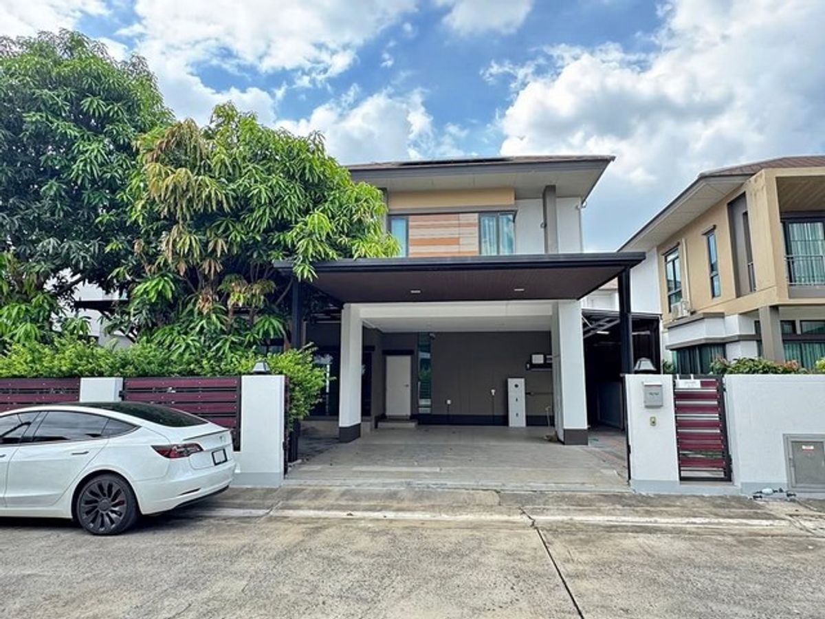 For RentHousePathum Thani,Rangsit, Thammasat : HR2864 2 -storey detached house for rent, Thanaphirom Nava Nakorn project, near Thammasat Hospital, Rangsit, convenient to travel near the expressway