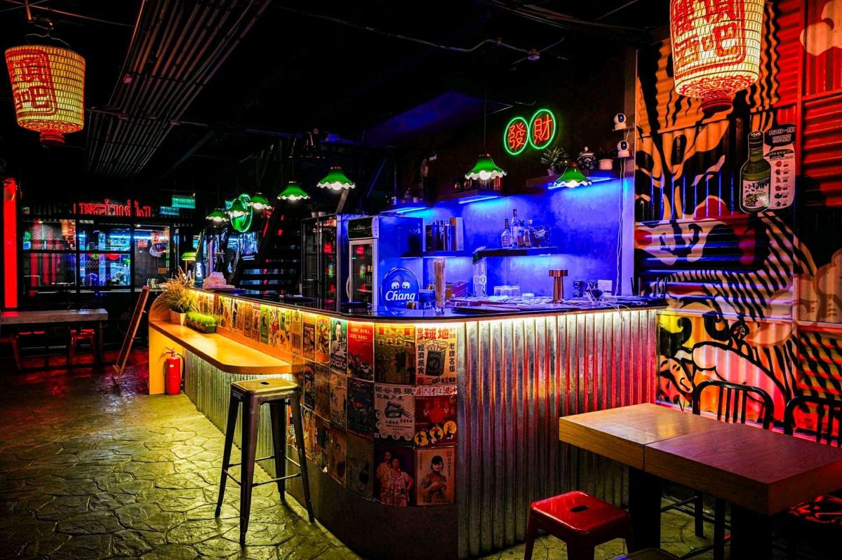 For LeaseholdRetail SpaceRatchadapisek, Huaikwang, Suttisan : 🎉 Lease Bar - Luxury Rouge, Ratchada Soi 12