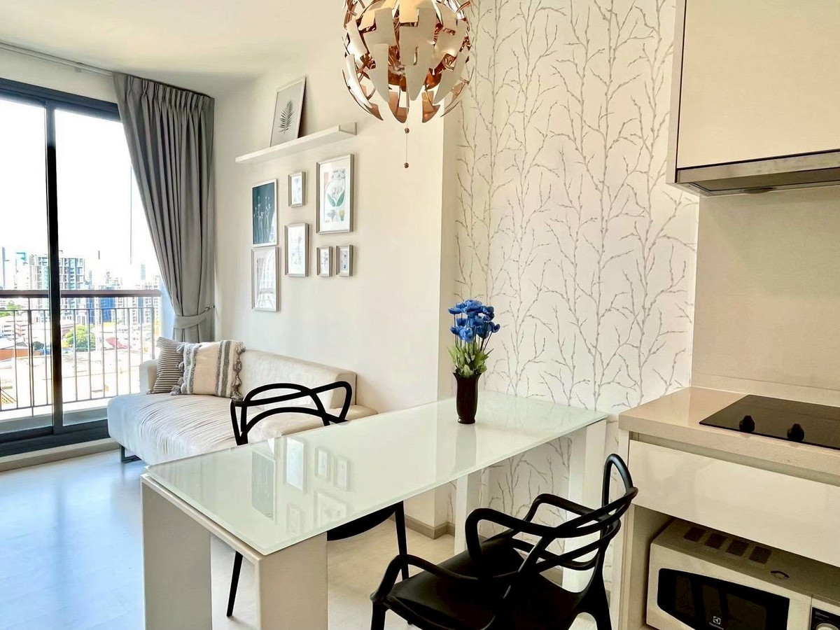 For RentCondoSukhumvit, Asoke, Thonglor : ✨ GT15827 | Condo Rhythm Sukhumvit 42, convenient travel, near BTS, there is a shuttle, beautiful room, fully furnished, ready to move in!!