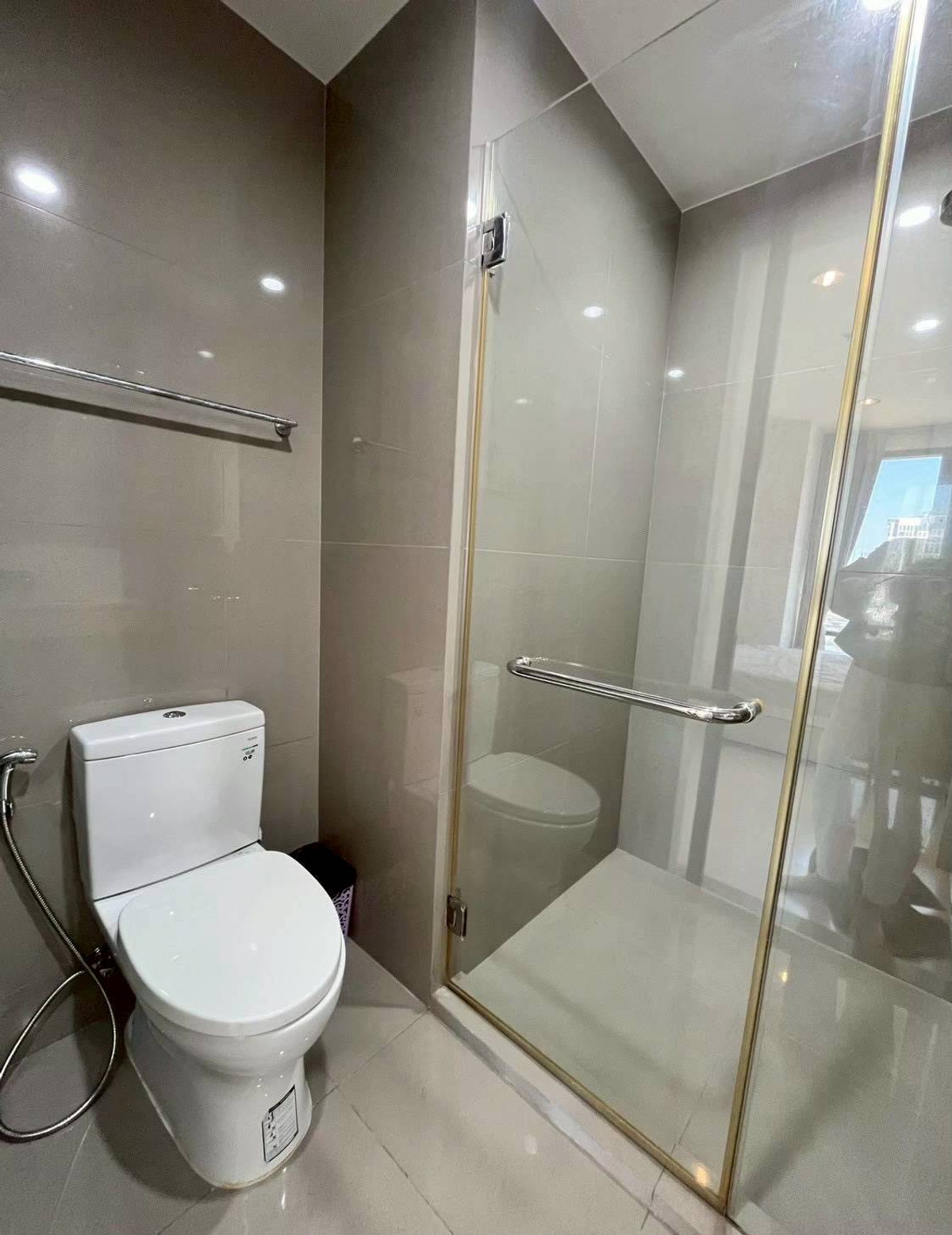 For RentCondoSukhumvit, Asoke, Thonglor : ✨ GT15827 | Condo Rhythm Sukhumvit 42, convenient travel, near BTS, there is a shuttle, beautiful room, fully furnished, ready to move in!!
