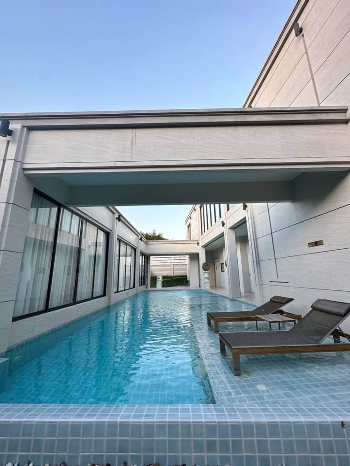 For RentPattanakan, Srinakarin : RH091125 Luxury Duplex Home for Rent, 3-Story, 4 Bedrooms, THE SONNE Srinakarin-Bangna