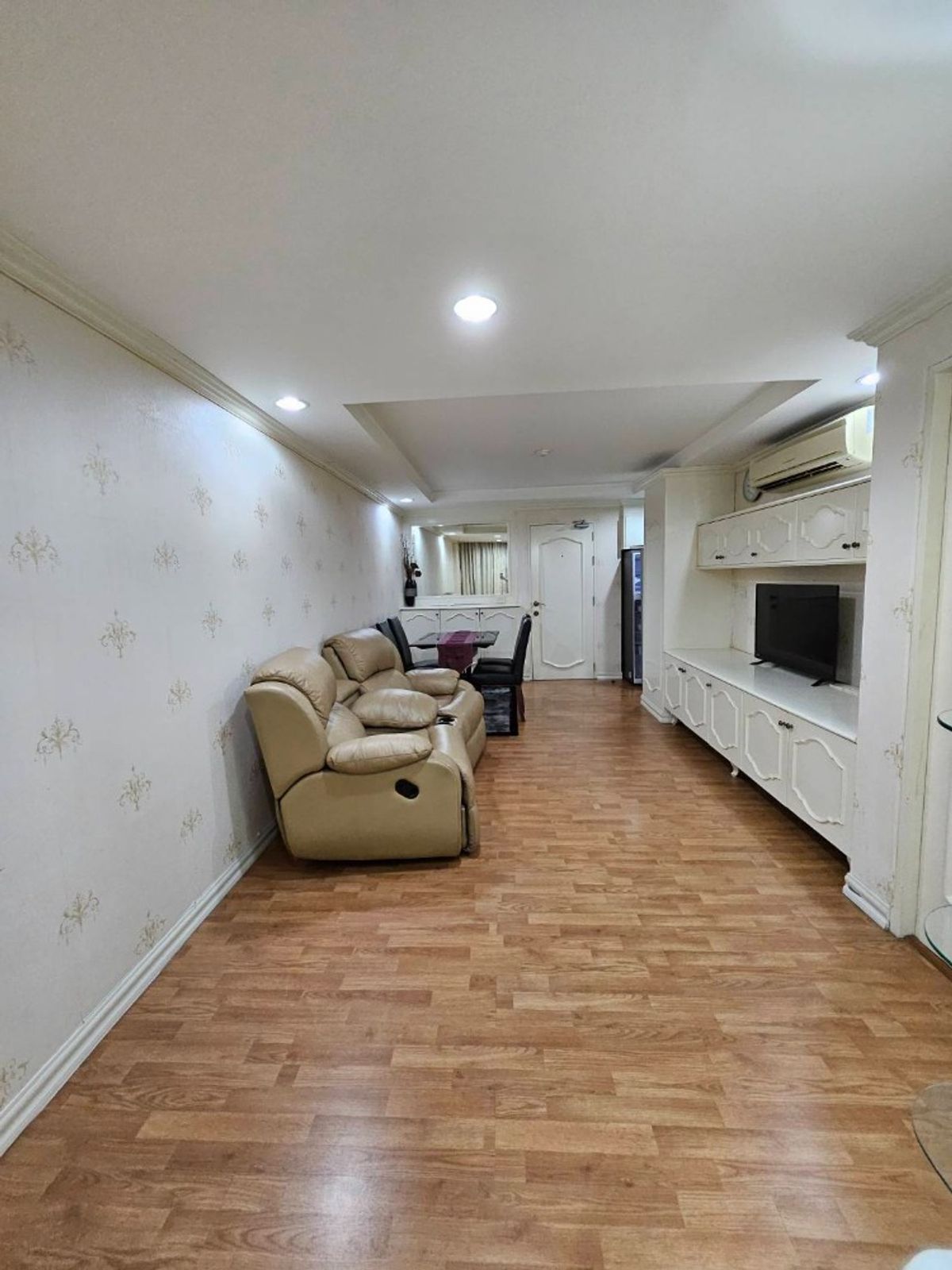 ขายคอนโดรัชดา ห้วยขวาง : The Kris 1-4 (Ratchada 17) / 1 Bedroom (FOR SALE), เดอะ คริส 1-4 (รัชดา 17) / 1 ห้องนอน (ขาย) CHER070 