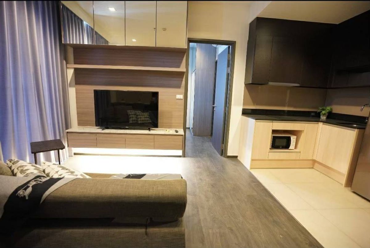 For RentCondoSukhumvit, Asoke, Thonglor : Edge Sukhumvit 23 Convenient transportation. Convenient transportation. Near the BTS Skytrain has a beautiful room shuttle, complete furniture ready !!