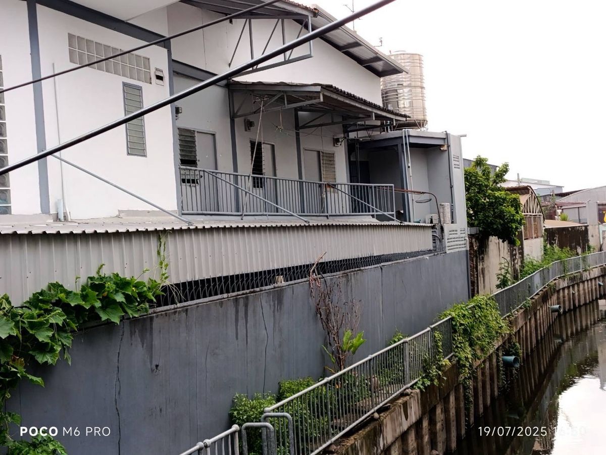 For RentFactoryRama 2, Bang Khun Thian : For rent, Samae Dam Factory, Bang Kadi, 1,000 sqm.