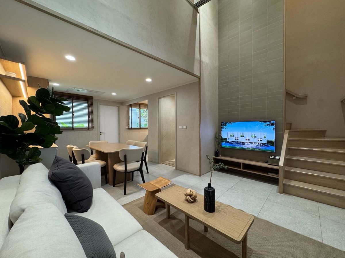 For SaleTownhomePattanakan, Srinakarin : ✨ Nue Verse Krungthep Kreetha — Luxury homes in a prime location in the new CBD, Rama 9, near the motorway and the Beverly Hills of Thailand.