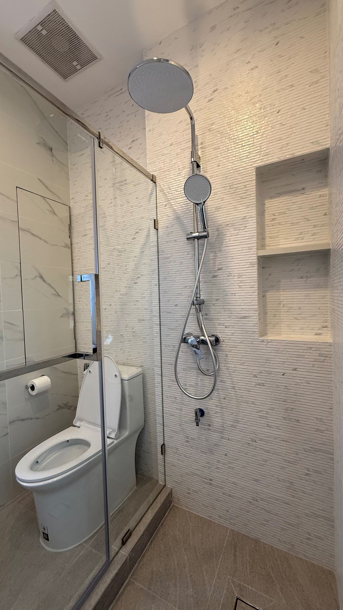 ขายคอนโดสีลม ศาลาแดง บางรัก : ขายคอนโด ติดโรงเรียนเซนโยเซฟ ติด BTS ศาลาแดง