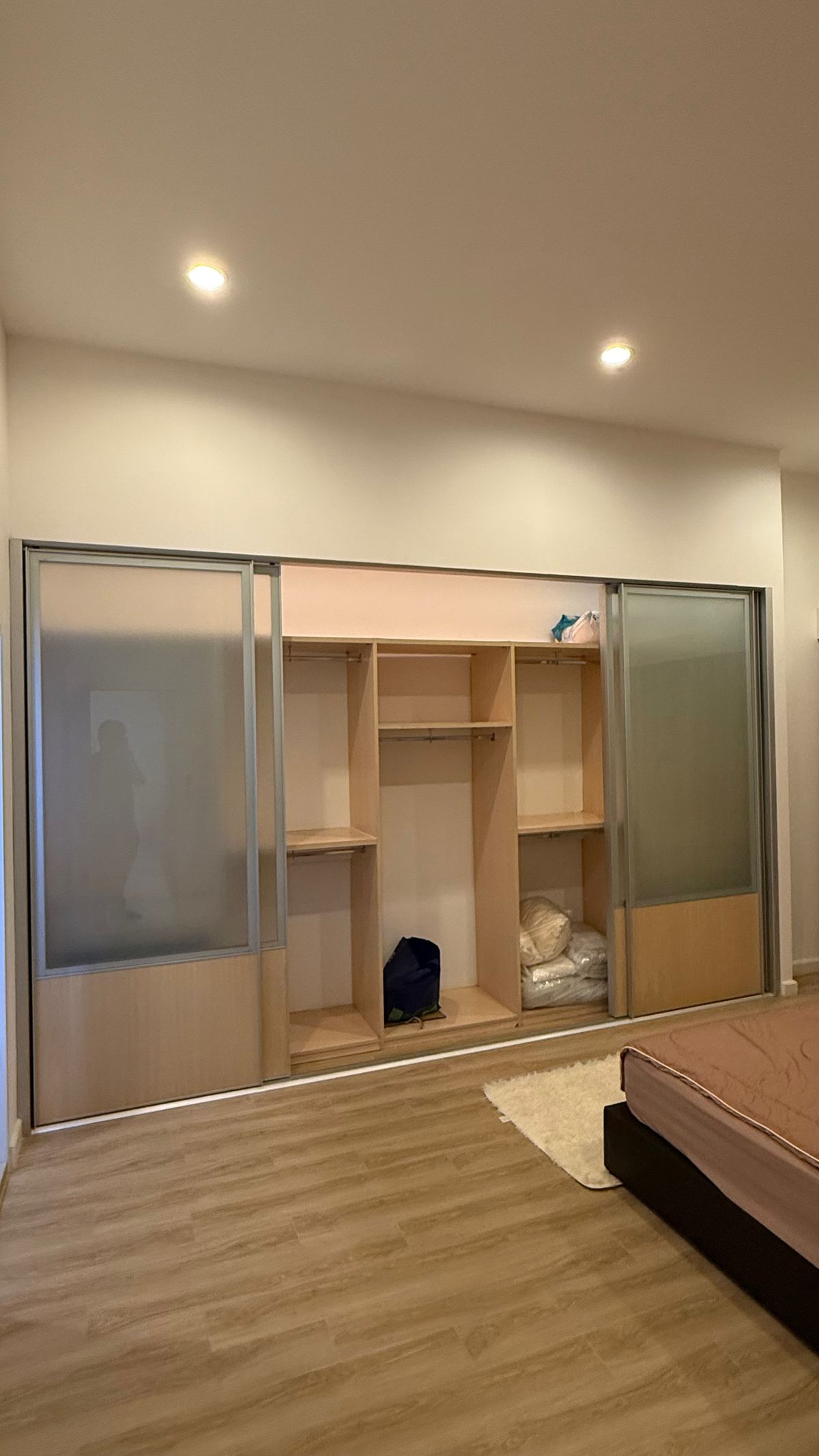 ขายคอนโดสีลม ศาลาแดง บางรัก : ขายคอนโด ติดโรงเรียนเซนโยเซฟ ติด BTS ศาลาแดง