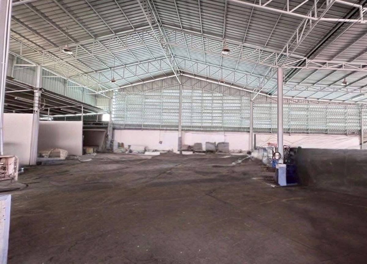 ให้เช่าโกดังสมุทรปราการ สำโรง : ให้เช่า และขาย โกดัง ออฟฟิศ พร้อมที่พักอาศัย บ้านที่ 99/999 บางพลี สมุทรปราการ ใกล้ สนามบินสุวรรณภูมิ นิคมอุตสาหกรรม บางนา-ตราด และทางด่วนชลบุรี รองรับทุกการเติบโตทางธุรกิจ บนทำเลแห่งอนาคต 