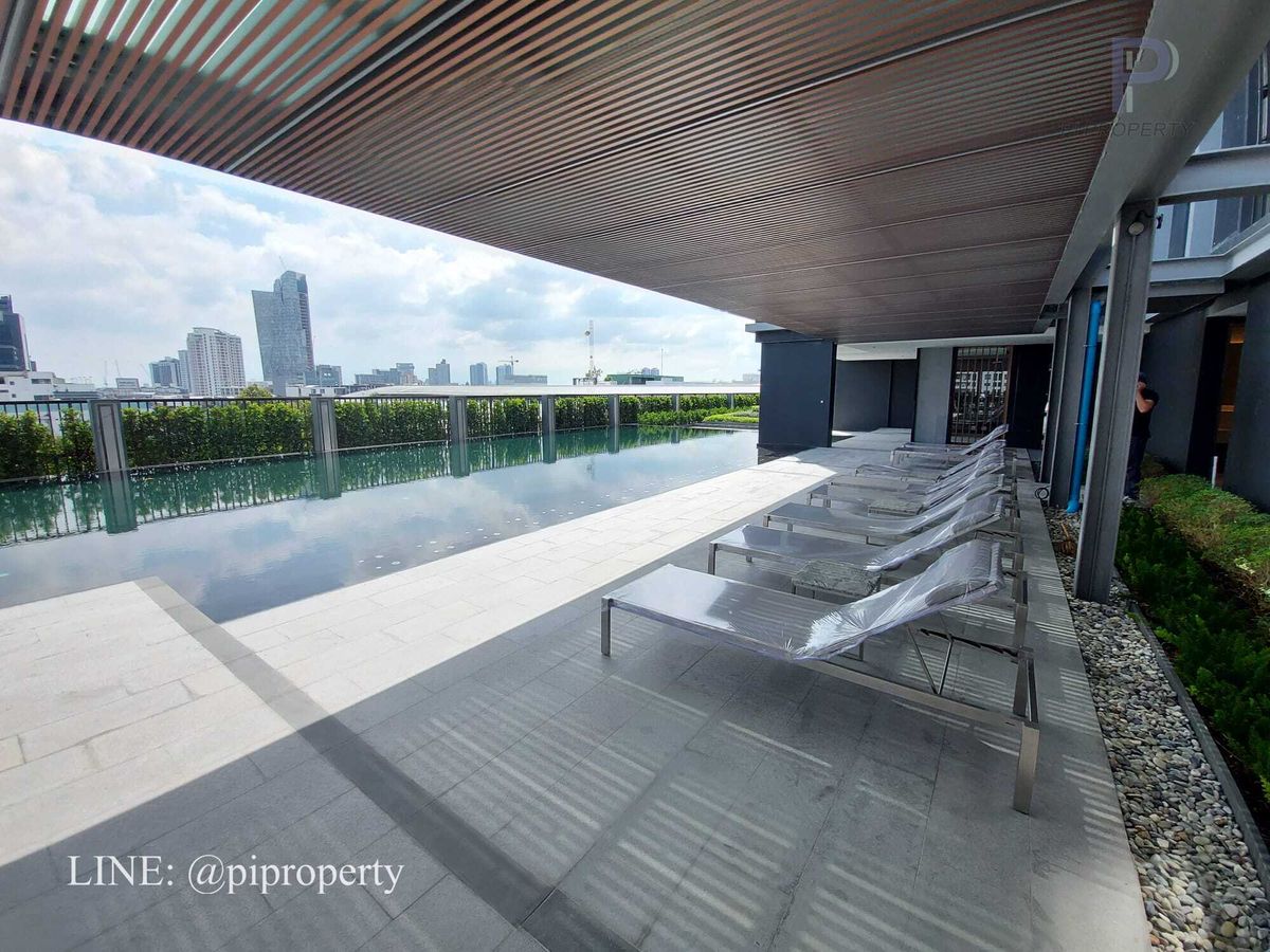 For SaleCondoOnnut, Udomsuk : Discover a fantastic opportunity to own a profitable asset in one of Bangkok's most dynamic neighborhoods. This stylish condo unit at QUINN Sukhumvit 101 offers not just a great home, but a smart investment with a proven rental income.