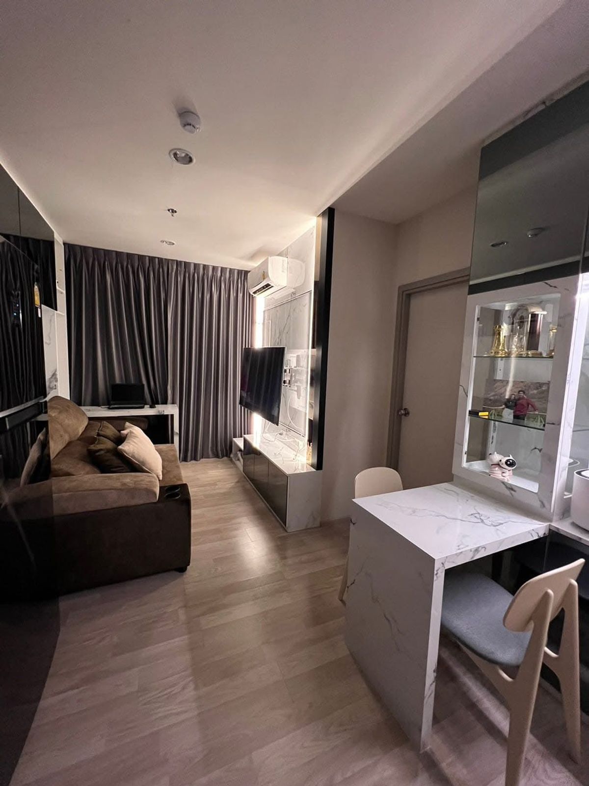 For SaleCondoBangna, Bearing, Lasalle : Ideo Mobi Sukhumvit East Point / 1 Bedroom (Sale with Tenant), ID Omobi Sukhumvit East Point / 1 Bedroom (Sale with Tenant) Pang035