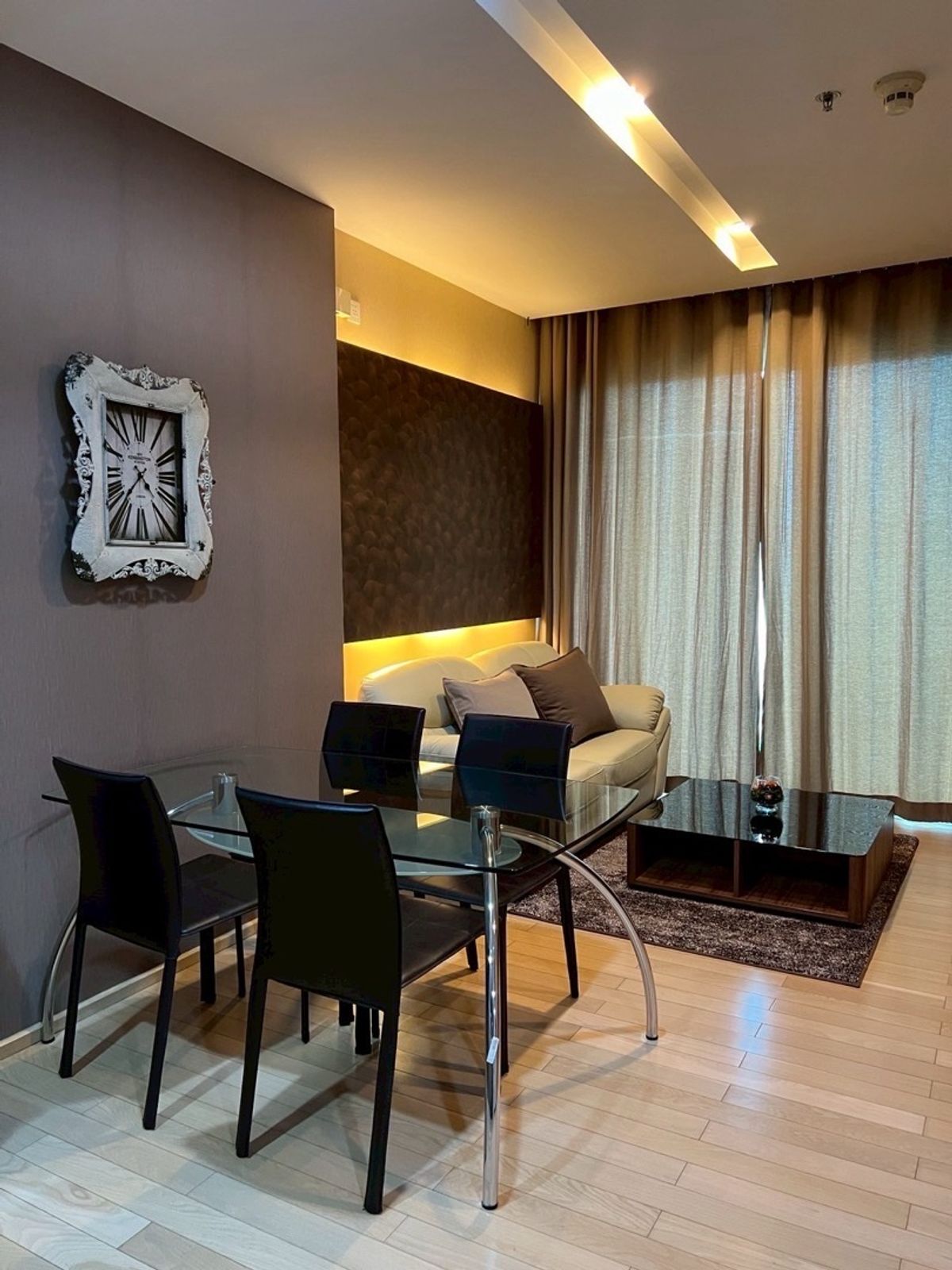 ให้เช่าคอนโดสุขุมวิท อโศก ทองหล่อ : 🔥Rent 1Br🔥54sqm🔥Floor18🔥35,000/month🔥