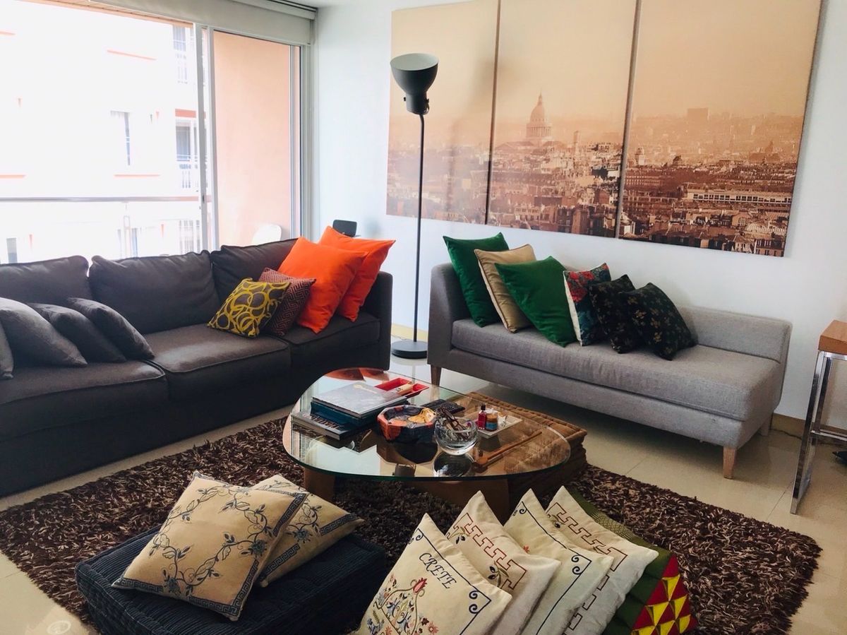 ขายคอนโดสุขุมวิท อโศก ทองหล่อ : ด่วนขายคอนโด 2 ห้องนอน ระเบียงใหญ่ วิวสระ ห้องมุม เงียบสงบเป็นส่วนตัว ยูนิตน้อย