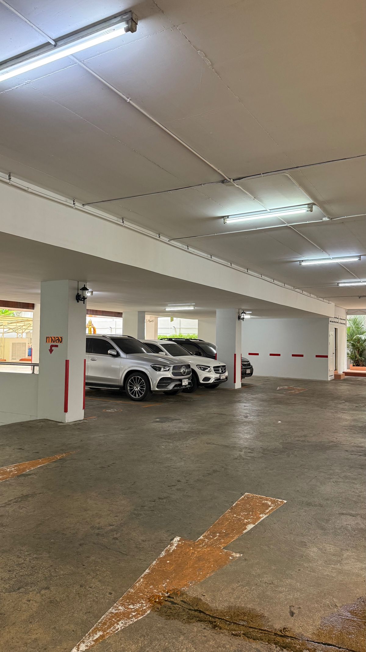 ขายคอนโดสีลม ศาลาแดง บางรัก : ขายคอนโด ติดโรงเรียนเซนโยเซฟ ติด BTS ศาลาแดง