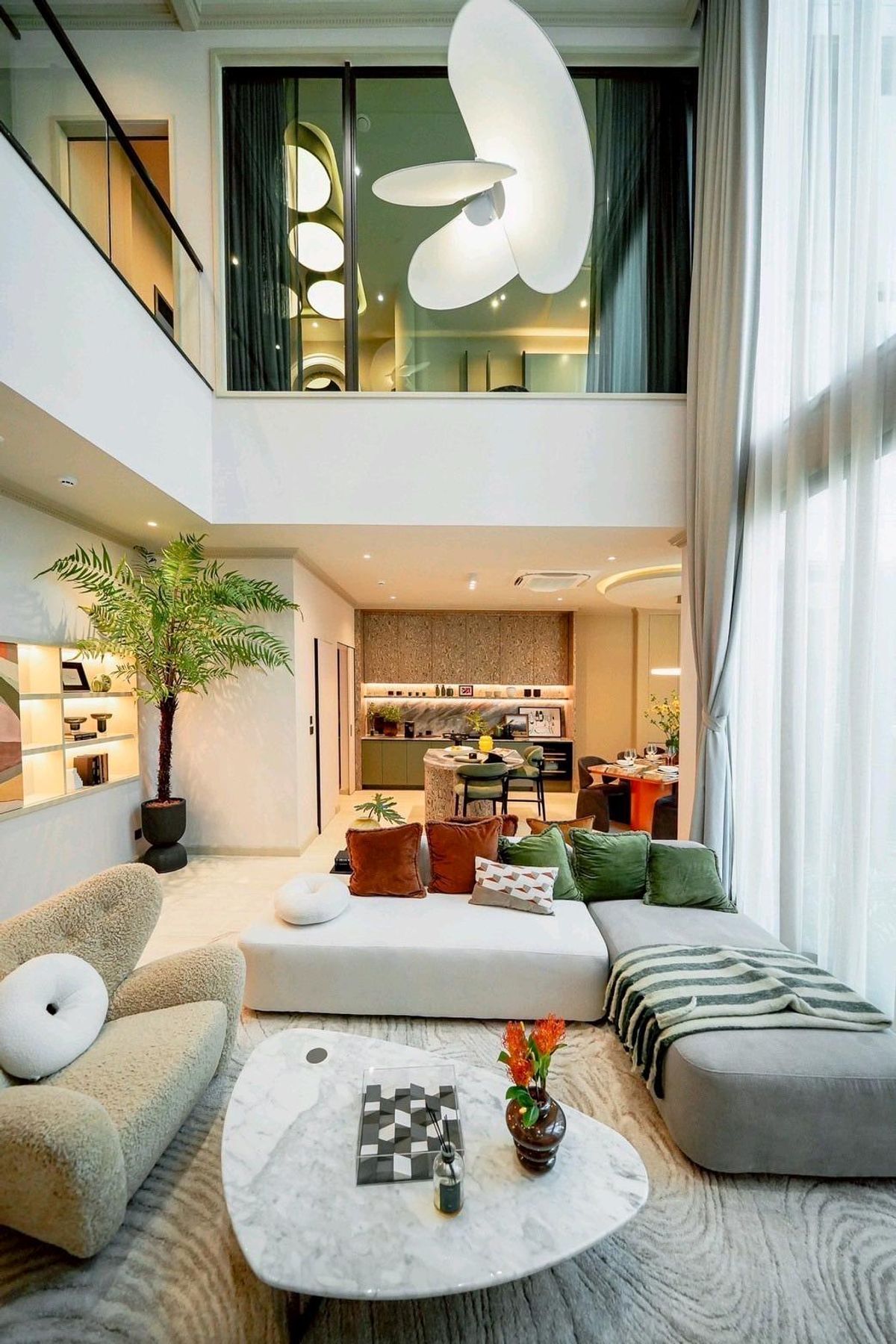 For RentHouseChaengwatana, Muangthong : Super Luxury House for Rent. Grand Bangkok Boulevard Don Mueang-Chaeng Watthana 
