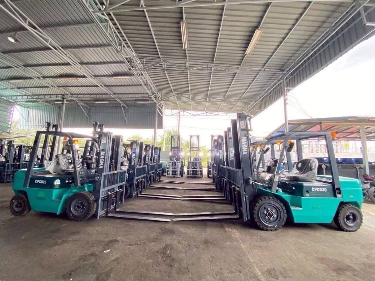 ให้เช่าโกดังสมุทรปราการ สำโรง : ให้เช่า และขาย โกดัง ออฟฟิศ พร้อมที่พักอาศัย บ้านที่ 99/999 บางพลี สมุทรปราการ ใกล้ สนามบินสุวรรณภูมิ นิคมอุตสาหกรรม บางนา-ตราด และทางด่วนชลบุรี รองรับทุกการเติบโตทางธุรกิจ บนทำเลแห่งอนาคต 