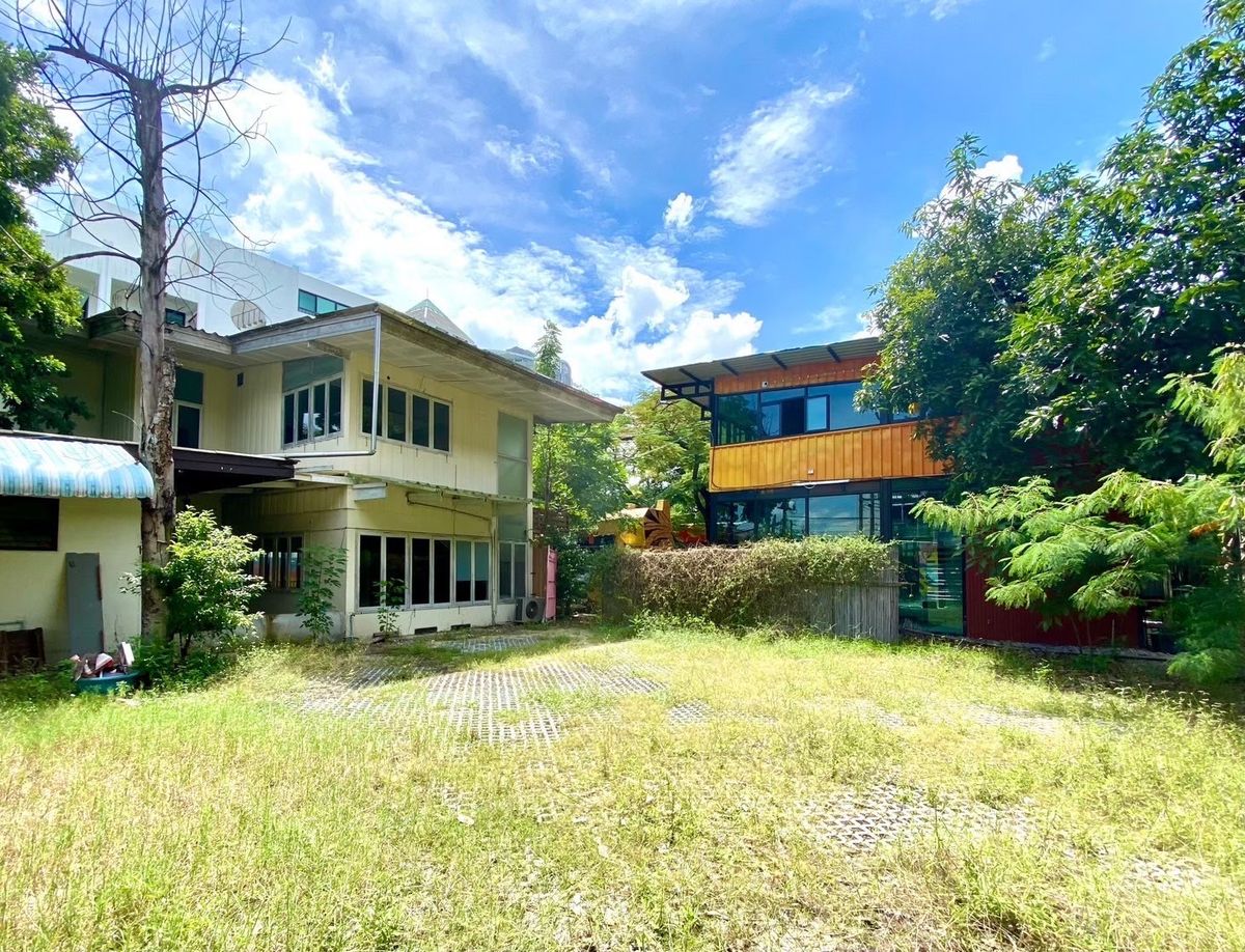 For SaleLandSukhumvit, Asoke, Thonglor : Land 325 sqm. Soi Sukhumvit 69 (FOR SALE) NS043