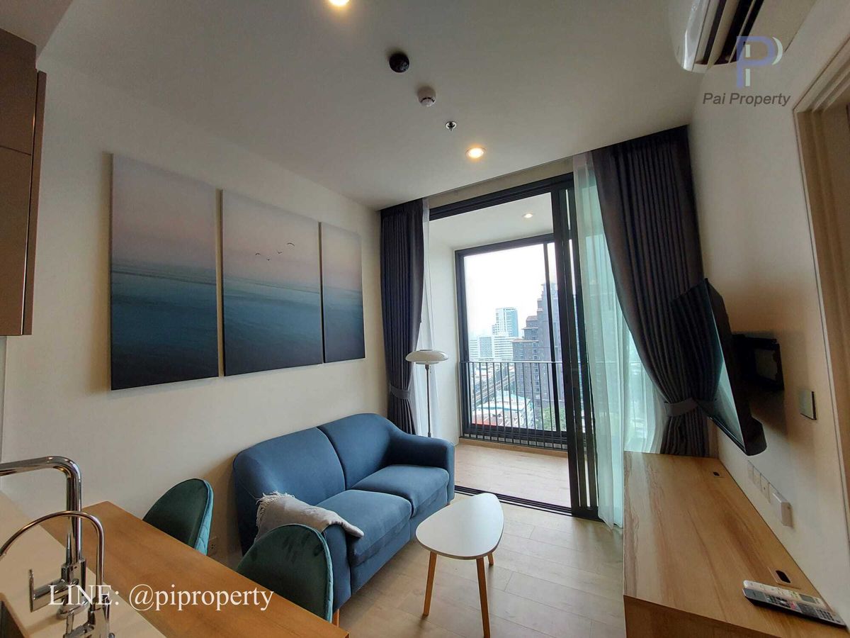 For SaleCondoOnnut, Udomsuk : Discover a fantastic opportunity to own a profitable asset in one of Bangkok's most dynamic neighborhoods. This stylish condo unit at QUINN Sukhumvit 101 offers not just a great home, but a smart investment with a proven rental income.