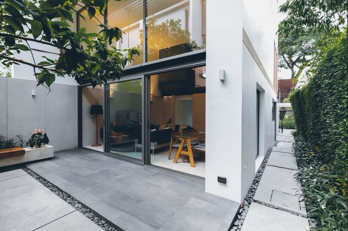 ทาวน์โฮมมีนบุรี-ร่มเกล้า : ขาย Home office 3.5 ชั้น โครงการ Dhepa Ramkhamhaeng 118 ขนาด 295 Sq.m 3 bed 4 bath เพียง 17.9 MB (Rent 95,000)