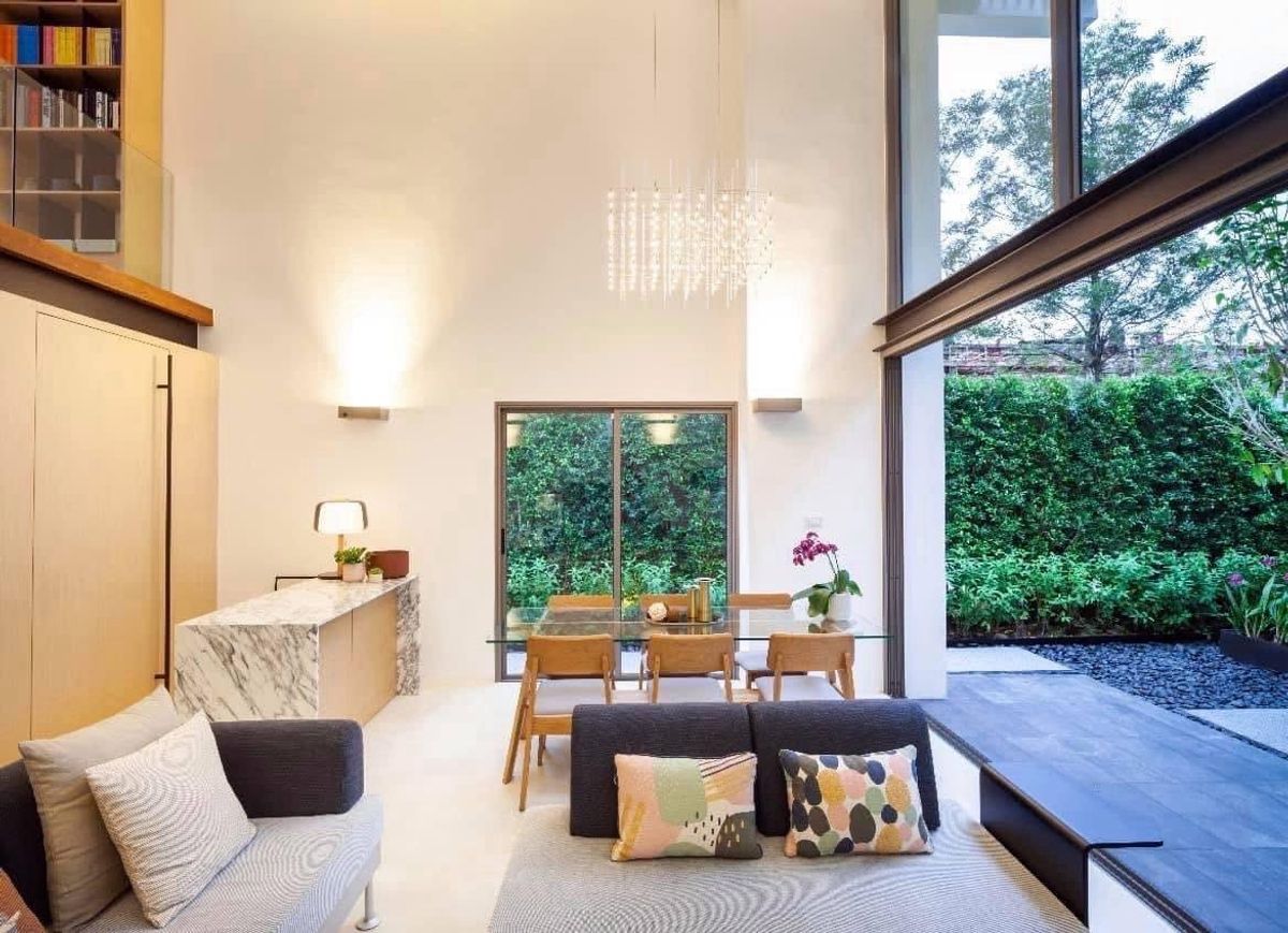 ทาวน์โฮมมีนบุรี-ร่มเกล้า : ขาย Home office 3.5 ชั้น โครงการ Dhepa Ramkhamhaeng 118 ขนาด 295 Sq.m 3 bed 4 bath เพียง 17.9 MB (Rent 95,000)