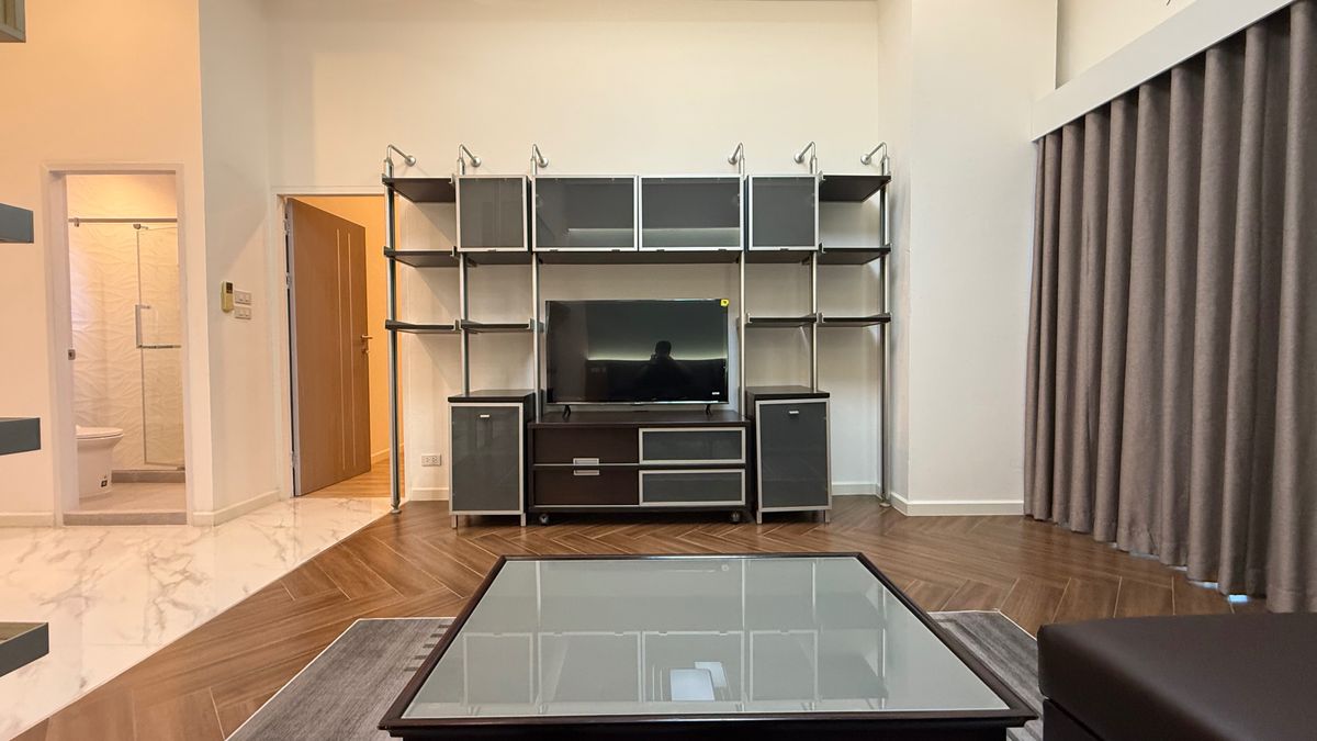 ขายคอนโดสีลม ศาลาแดง บางรัก : ขายคอนโด ติดโรงเรียนเซนโยเซฟ ติด BTS ศาลาแดง