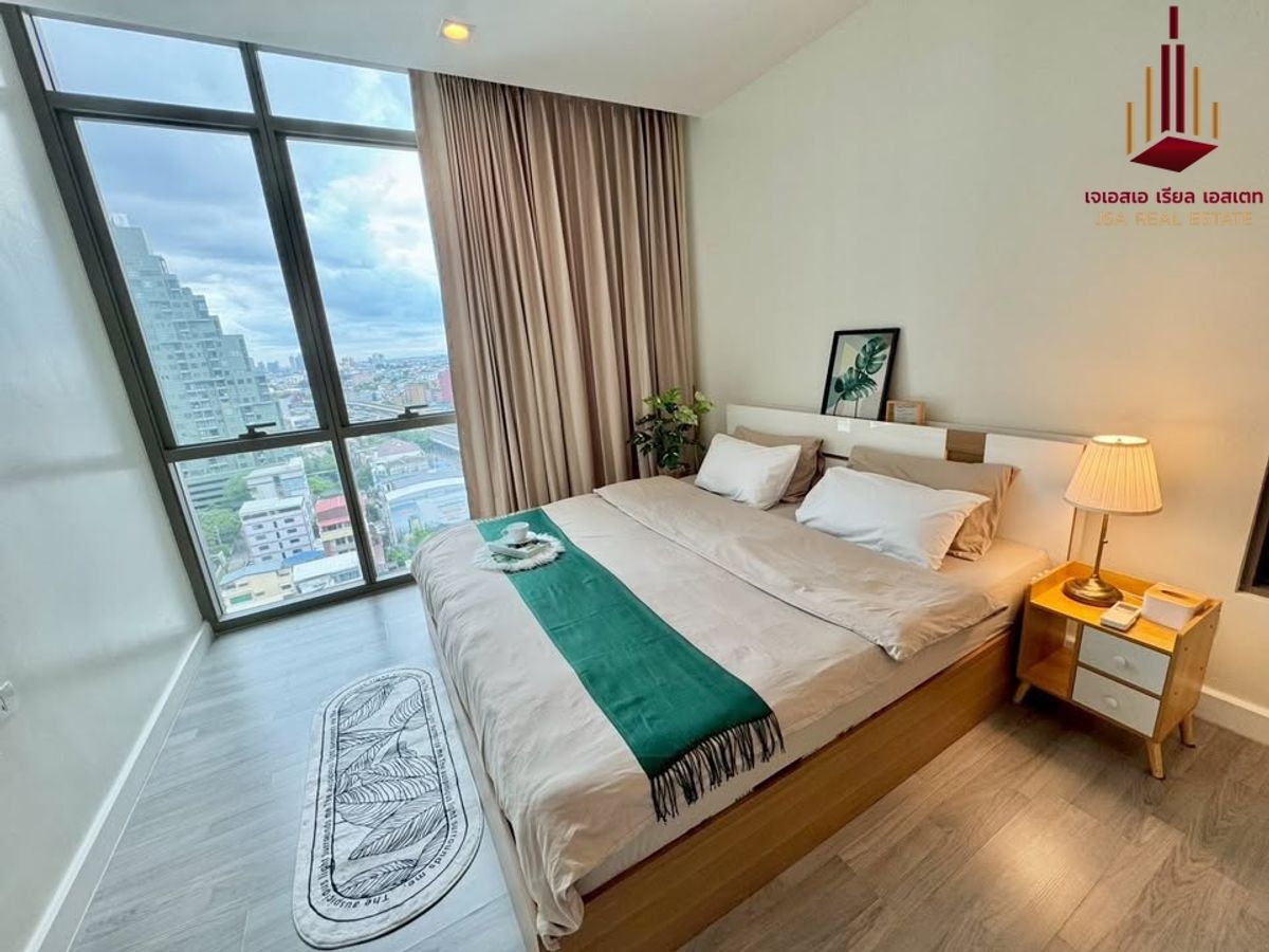 For RentCondoWongwianyai, Charoennakor : ✨ For Sale: The Room BTS Wongwianyai Condo ✨ 💰 ONLY 5,800,000 THB