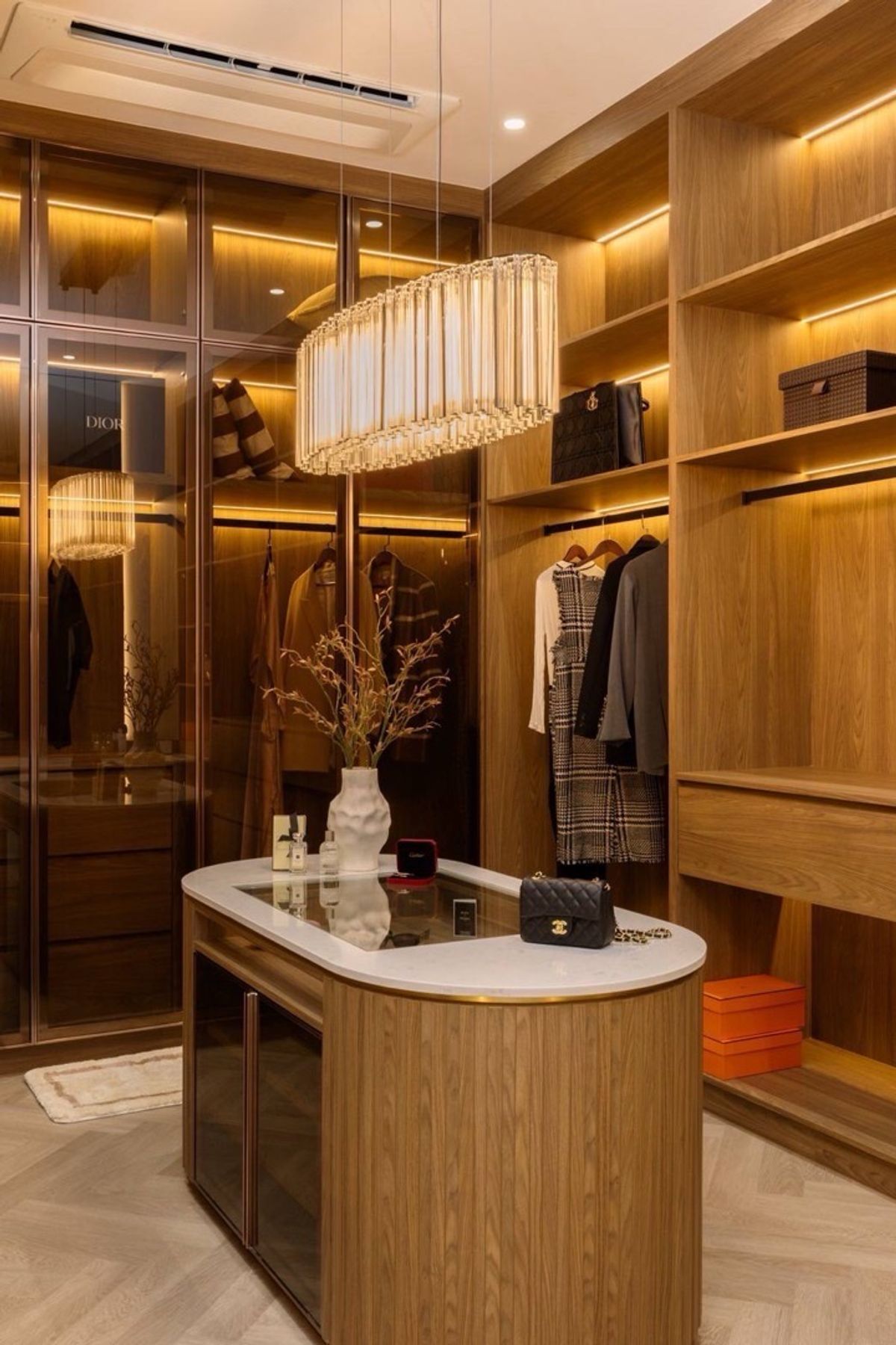 ขายพัทยา บางแสน ชลบุรี สัตหีบ : 📌Pool villa Pattaya บ้านเดี่ยว 2 ชั้น ขนาด 559 Sq.m 3 bed 4 bath เพียง 29.9 MB ติดต่อ 086-795-9997 (จิมมี่)