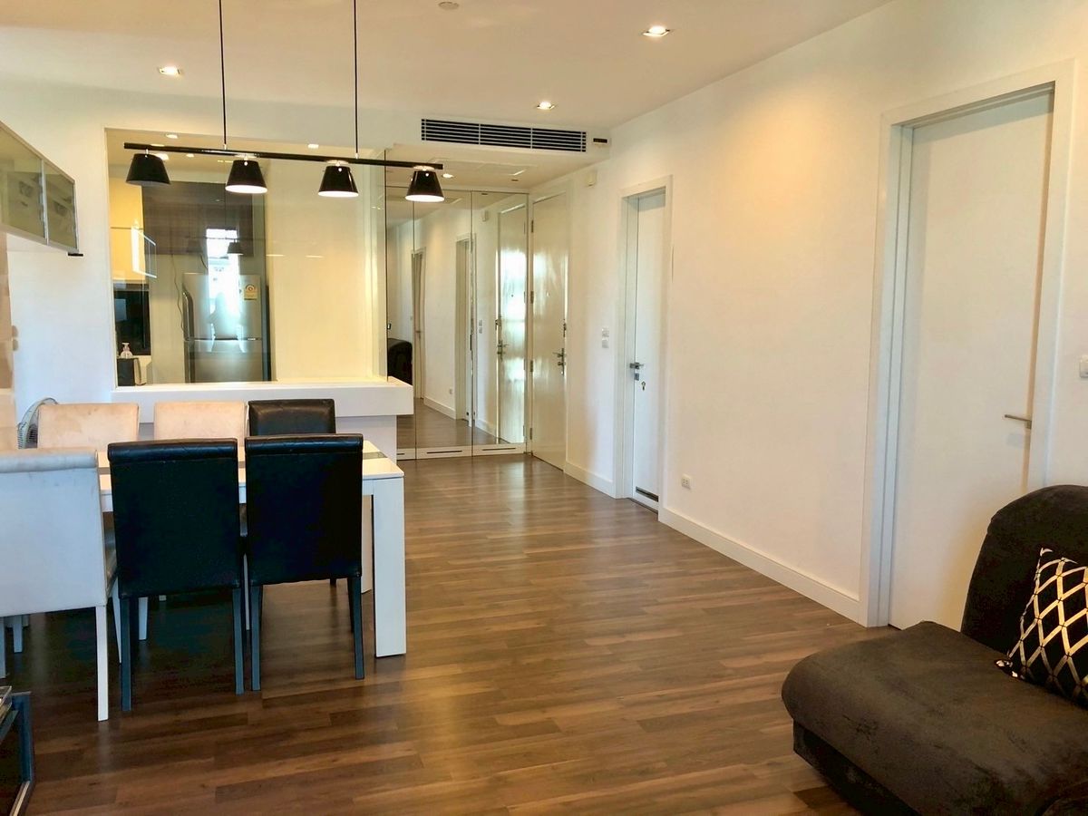 For RentCondoOnnut, Udomsuk : 🔥 For Rent the Room Sukhumvit 62 (Swimming Pool view room) next to BTS Punnawithi 0 meters.