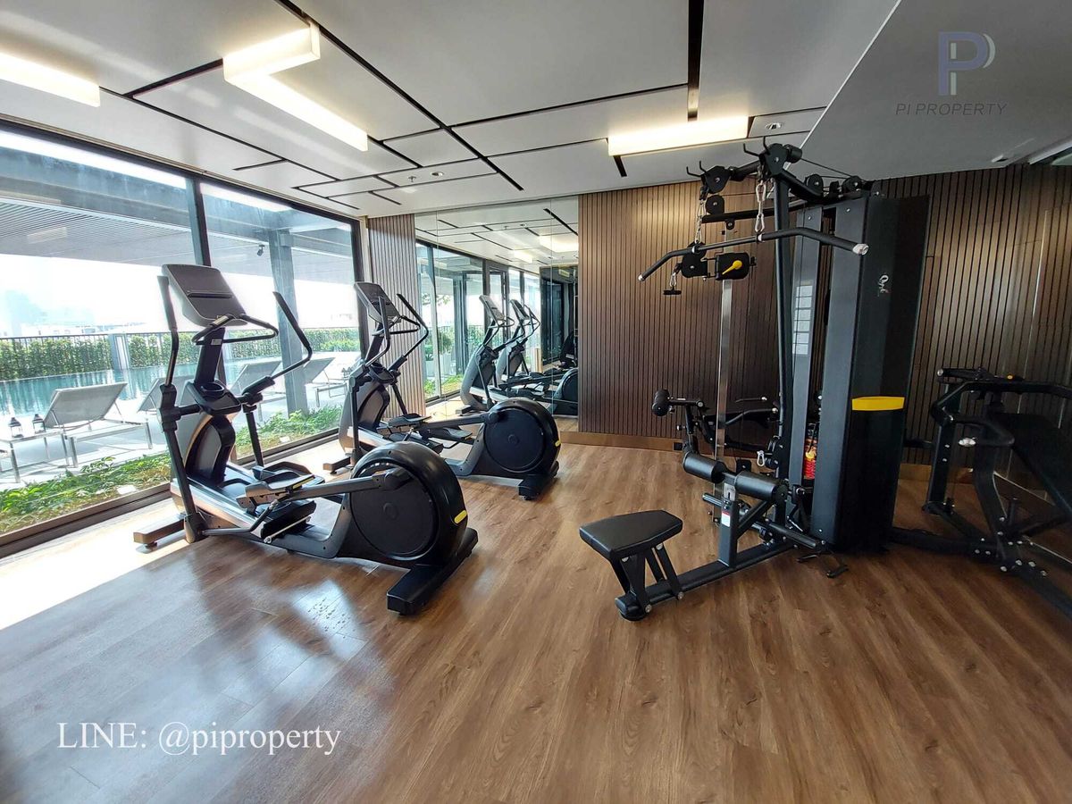 For SaleCondoOnnut, Udomsuk : Discover a fantastic opportunity to own a profitable asset in one of Bangkok's most dynamic neighborhoods. This stylish condo unit at QUINN Sukhumvit 101 offers not just a great home, but a smart investment with a proven rental income.