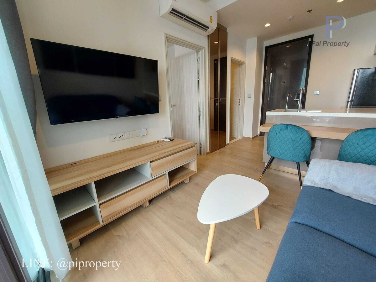 For SaleCondoOnnut, Udomsuk : Discover a fantastic opportunity to own a profitable asset in one of Bangkok's most dynamic neighborhoods. This stylish condo unit at QUINN Sukhumvit 101 offers not just a great home, but a smart investment with a proven rental income.