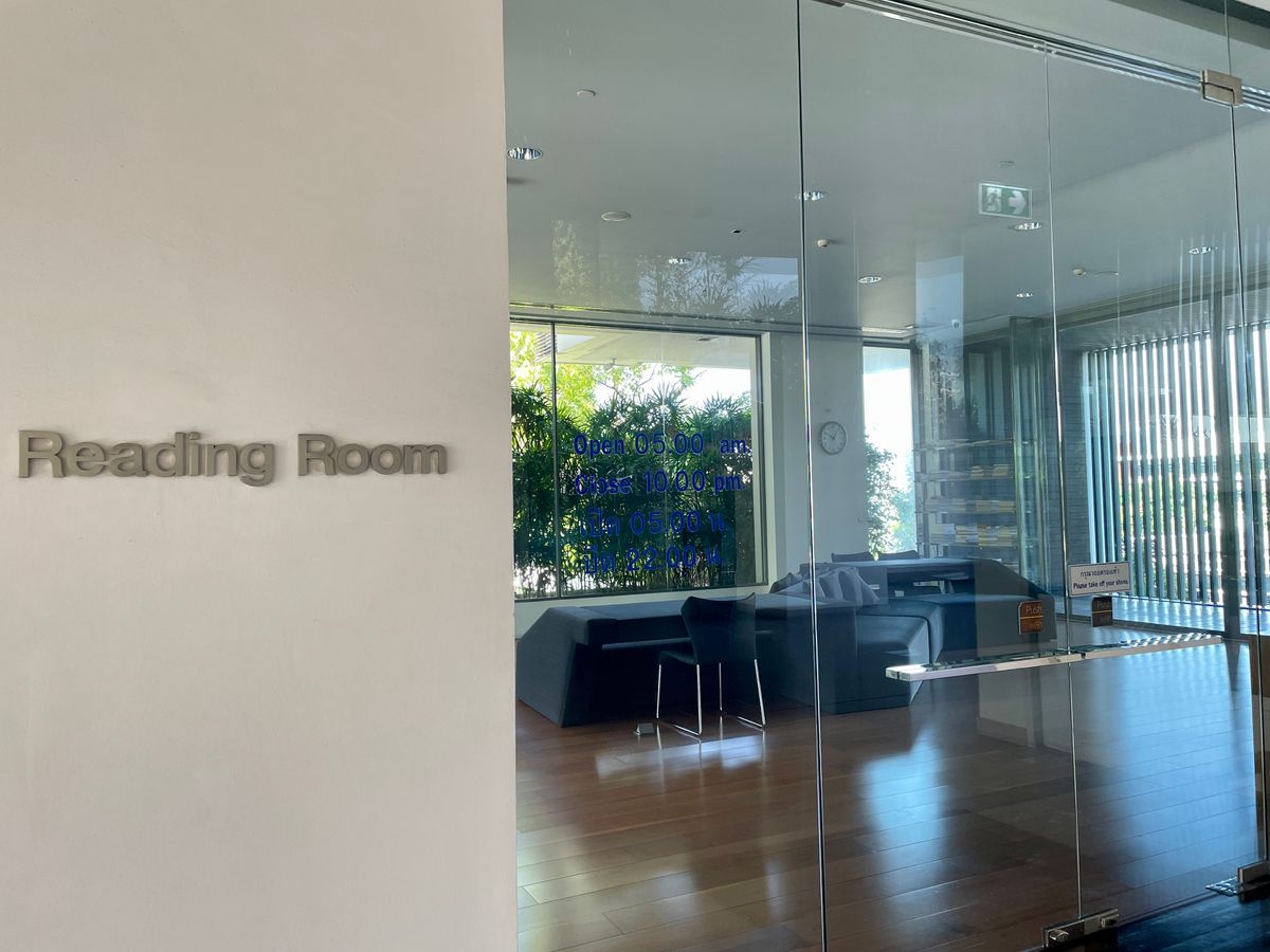 For RentCondoOnnut, Udomsuk : 🔥 For Rent the Room Sukhumvit 62 (Swimming Pool view room) next to BTS Punnawithi 0 meters.