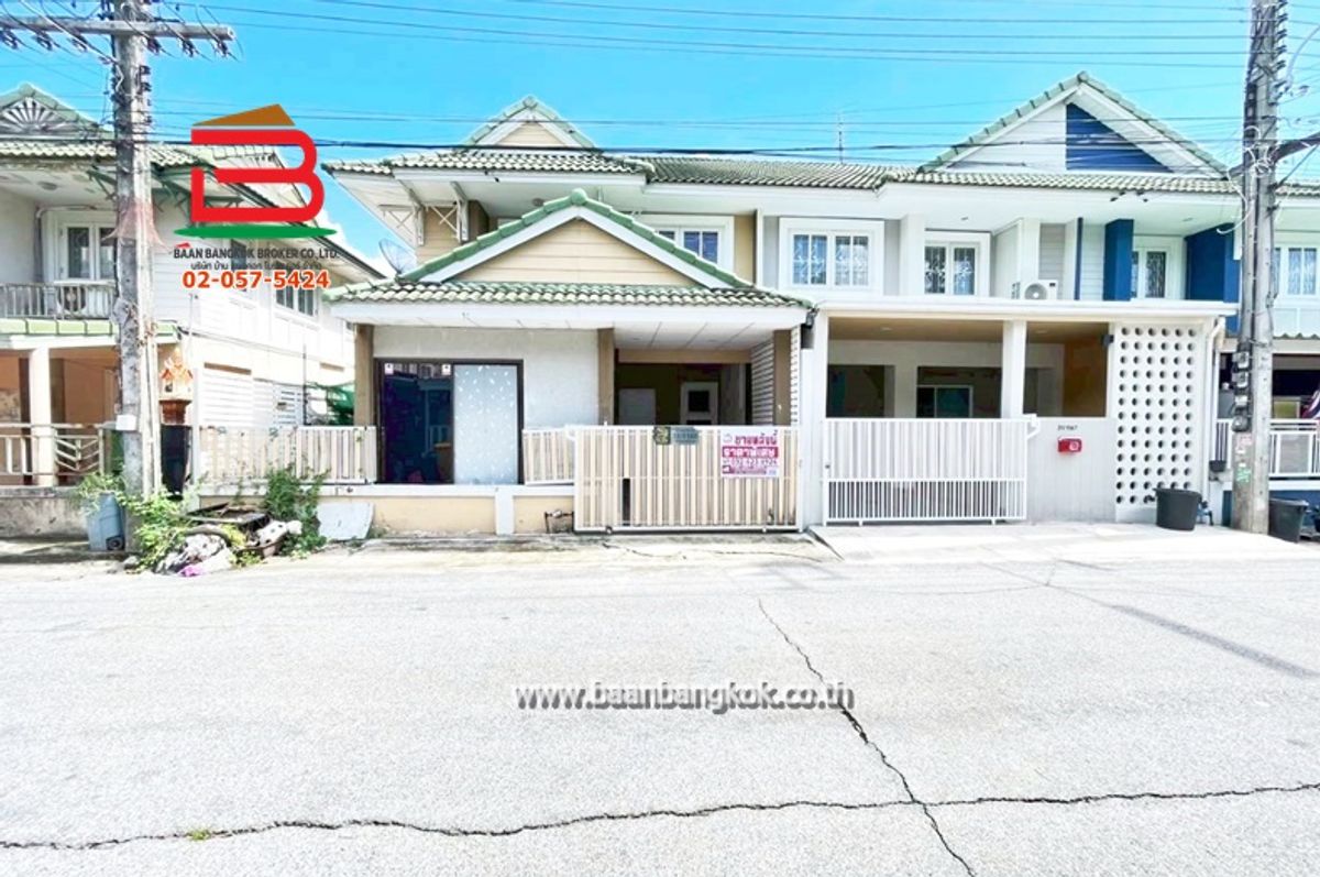 For SaleTownhomePathum Thani,Rangsit, Thammasat : Townhouse, Pruksa 12 Rangsit-Khlong 3, Area 24 Sq. Rangsit-Nakhon Nayok Road, Khlong Sam Subdistrict, Khlong Luang District, Pathum Thani Province