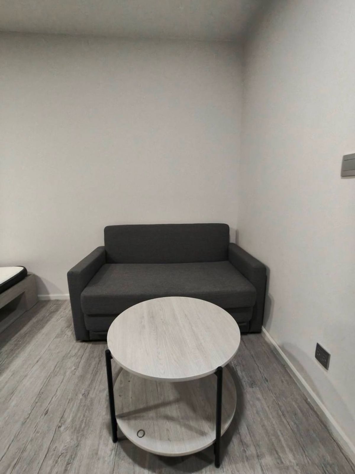 For RentCondoBangna, Bearing, Lasalle : Rent a new room !! With Condo furniture atmoz tropicana bangna (Atmos Tropica Bangna) Room size: 24 sq.mons: 6 Building/Building: D Price: 8,000 baht. Nearby: Yellow Line