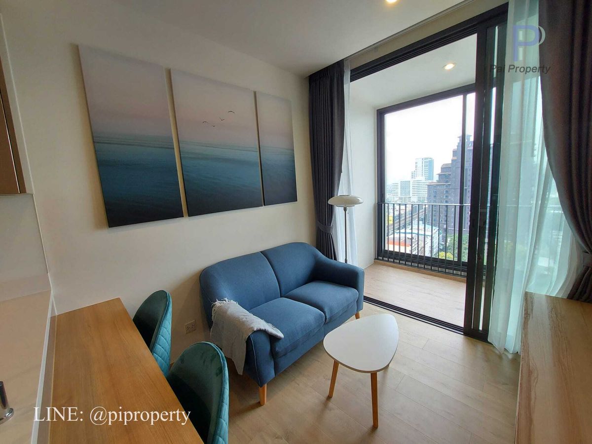 For SaleCondoOnnut, Udomsuk : Discover a fantastic opportunity to own a profitable asset in one of Bangkok's most dynamic neighborhoods. This stylish condo unit at QUINN Sukhumvit 101 offers not just a great home, but a smart investment with a proven rental income.