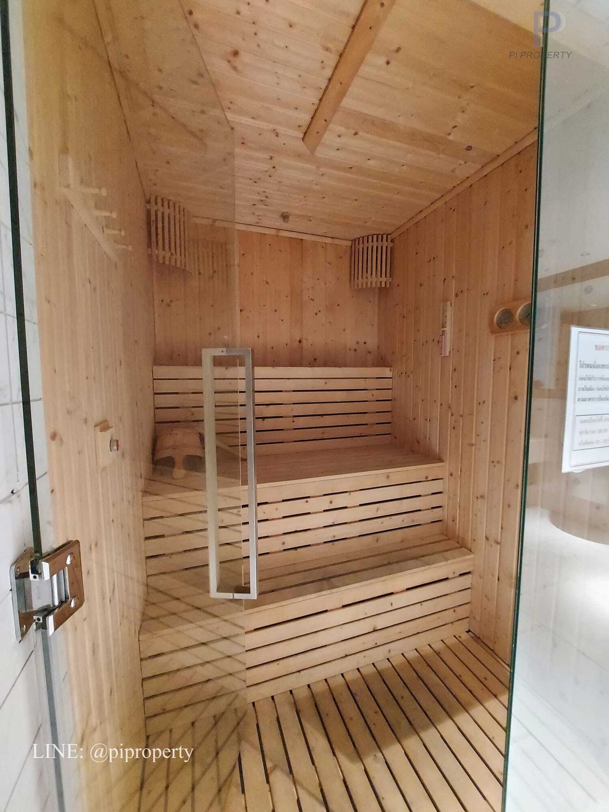 For SaleCondoOnnut, Udomsuk : Discover a fantastic opportunity to own a profitable asset in one of Bangkok's most dynamic neighborhoods. This stylish condo unit at QUINN Sukhumvit 101 offers not just a great home, but a smart investment with a proven rental income.