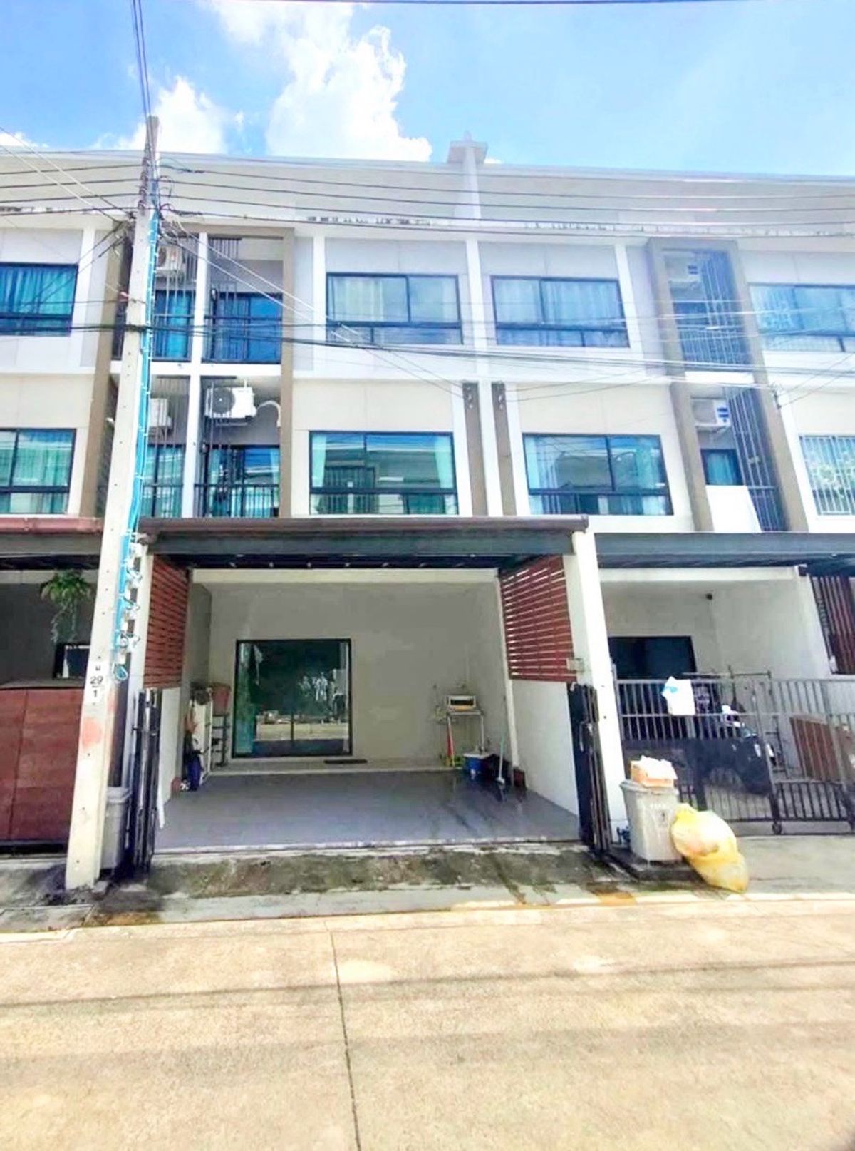 ให้เช่าทาวน์โฮมวิภาวดี ดอนเมือง หลักสี่ : ให้เช่าพาทิโอวิภาวดี-สรงประภา 
(Patio Viphavadee-Songprapar)

