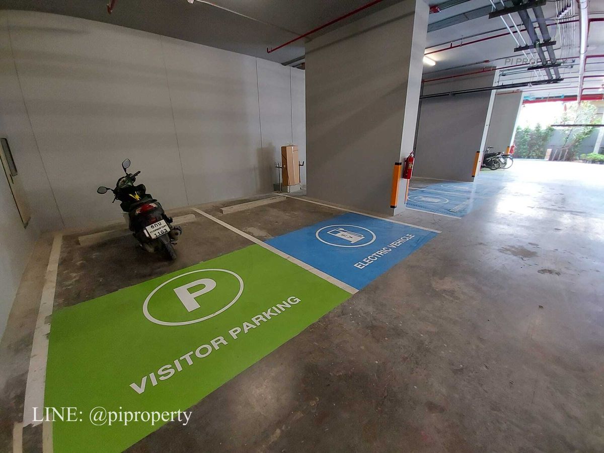 For SaleCondoOnnut, Udomsuk : Discover a fantastic opportunity to own a profitable asset in one of Bangkok's most dynamic neighborhoods. This stylish condo unit at QUINN Sukhumvit 101 offers not just a great home, but a smart investment with a proven rental income.