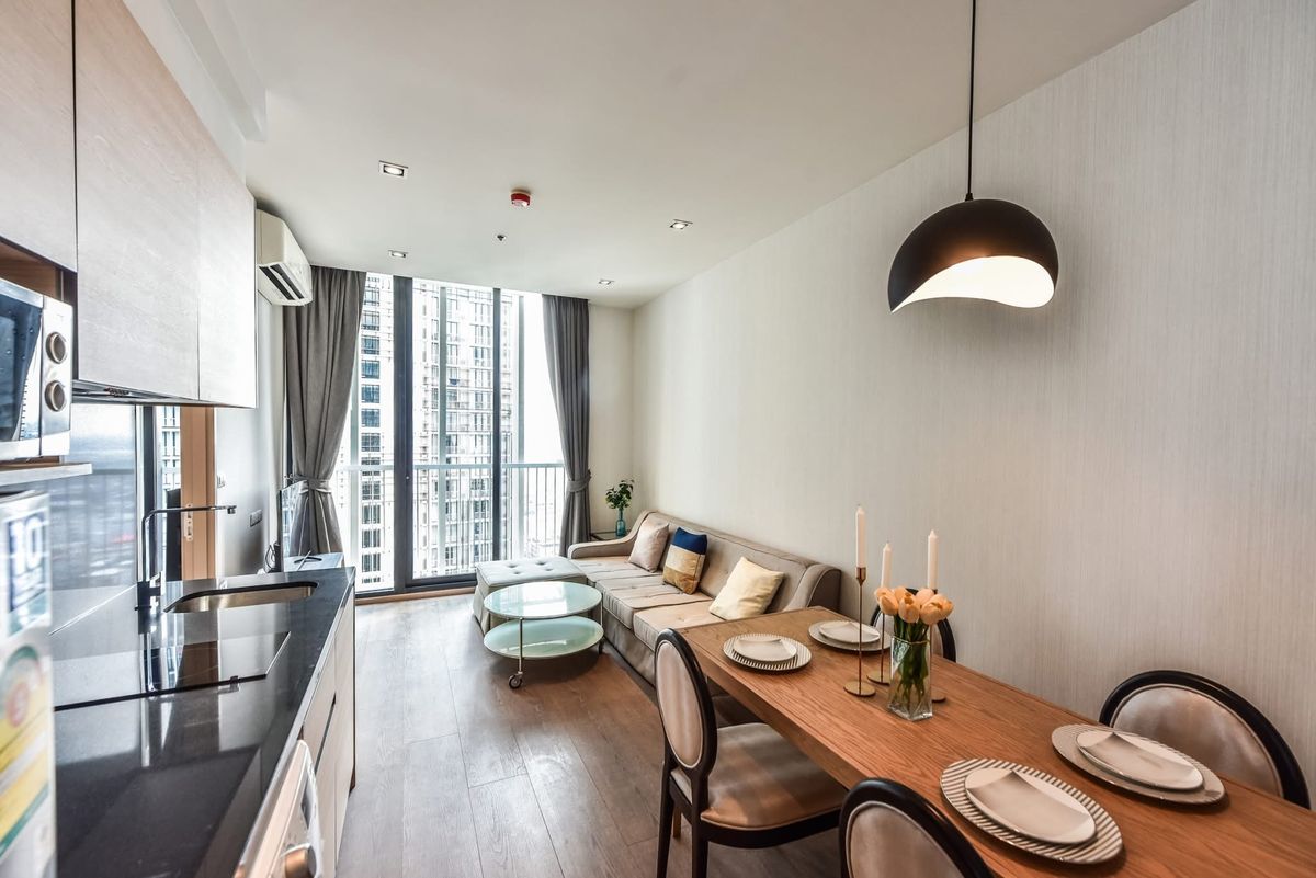 ให้เช่าคอนโดสุขุมวิท อโศก ทองหล่อ : SKYLINE BATH 🛁  PREMIUM LIVING @ PHROMPHONG
