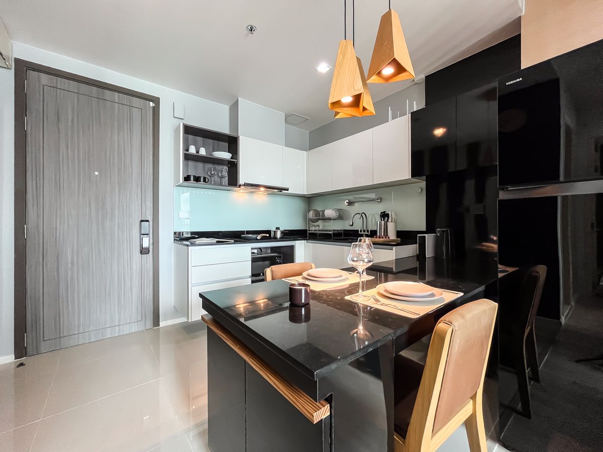 ให้เช่าคอนโดรัชดา ห้วยขวาง : 🔥ให้เช่าด่วน🔥ควินน์ รัชดา 17 ห้องกว้าง 2ห้องนอน ตกแต่งหรู เฟอร์นิเจอร์ครบพร้อมเข้าอยู่ 