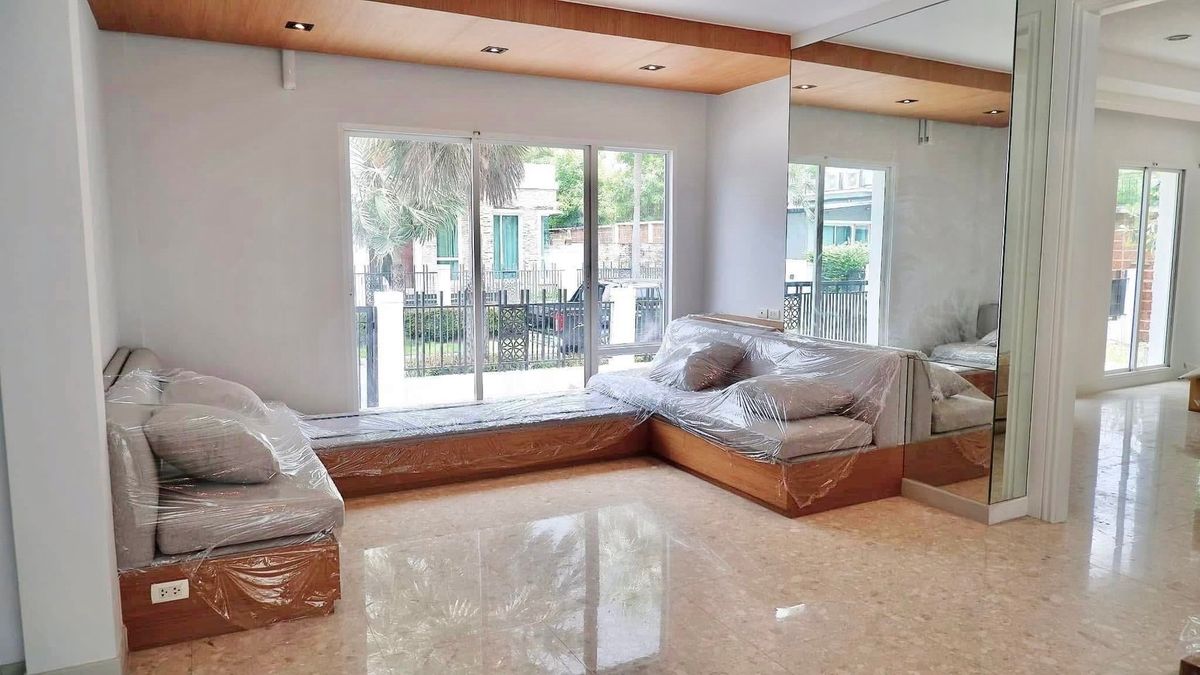 HousePattanakan, Srinakarin : Luxury detached house, Grand Bangkok Boulevard Rama 9 - Srinakarin (Krungthep Kreetha)