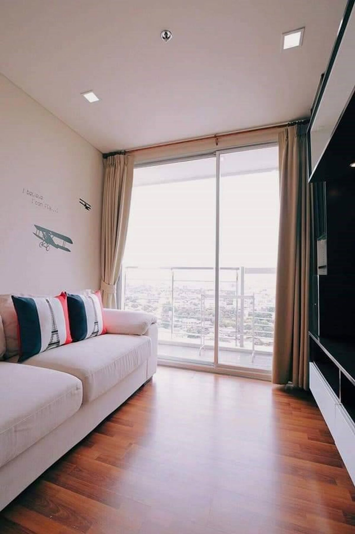 ขายคอนโดอ่อนนุช อุดมสุข : Le Luk Condominium / ห้องสวย วิวโล่ง ใกล้ BTS พระโขนง / 1 ห้องนอน 50 ตร.ม. โทร 0937890899