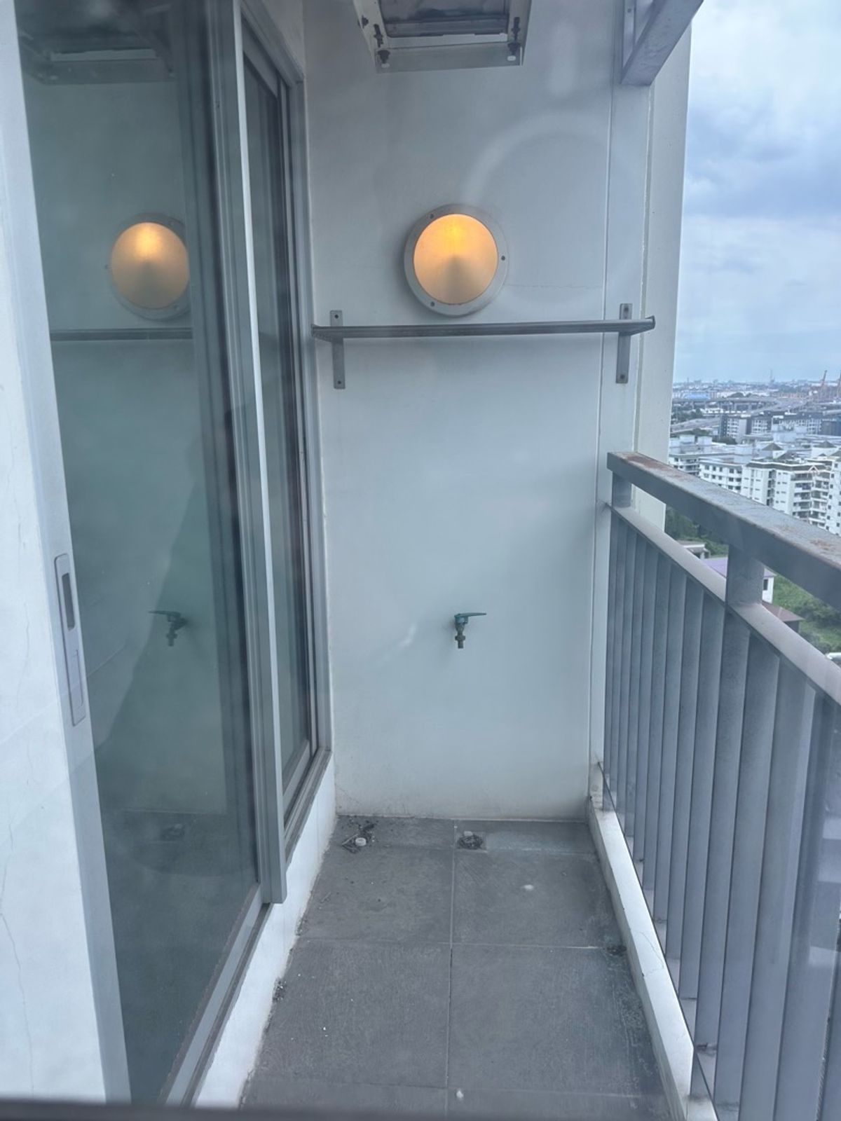 For SaleCondoOnnut, Udomsuk : 1 bedroom condo for sale, beautiful view, not blocked Suitable for investment or self -employed, selling according to good price conditions