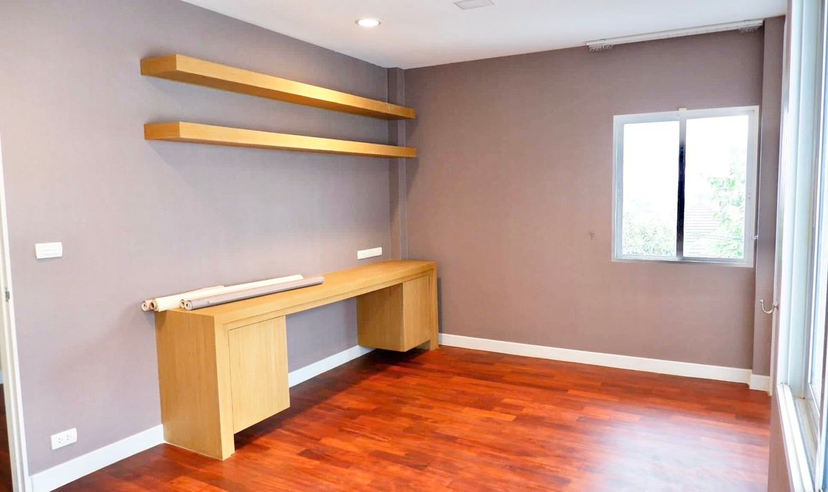 HousePattanakan, Srinakarin : Luxury detached house, Grand Bangkok Boulevard Rama 9 - Srinakarin (Krungthep Kreetha)