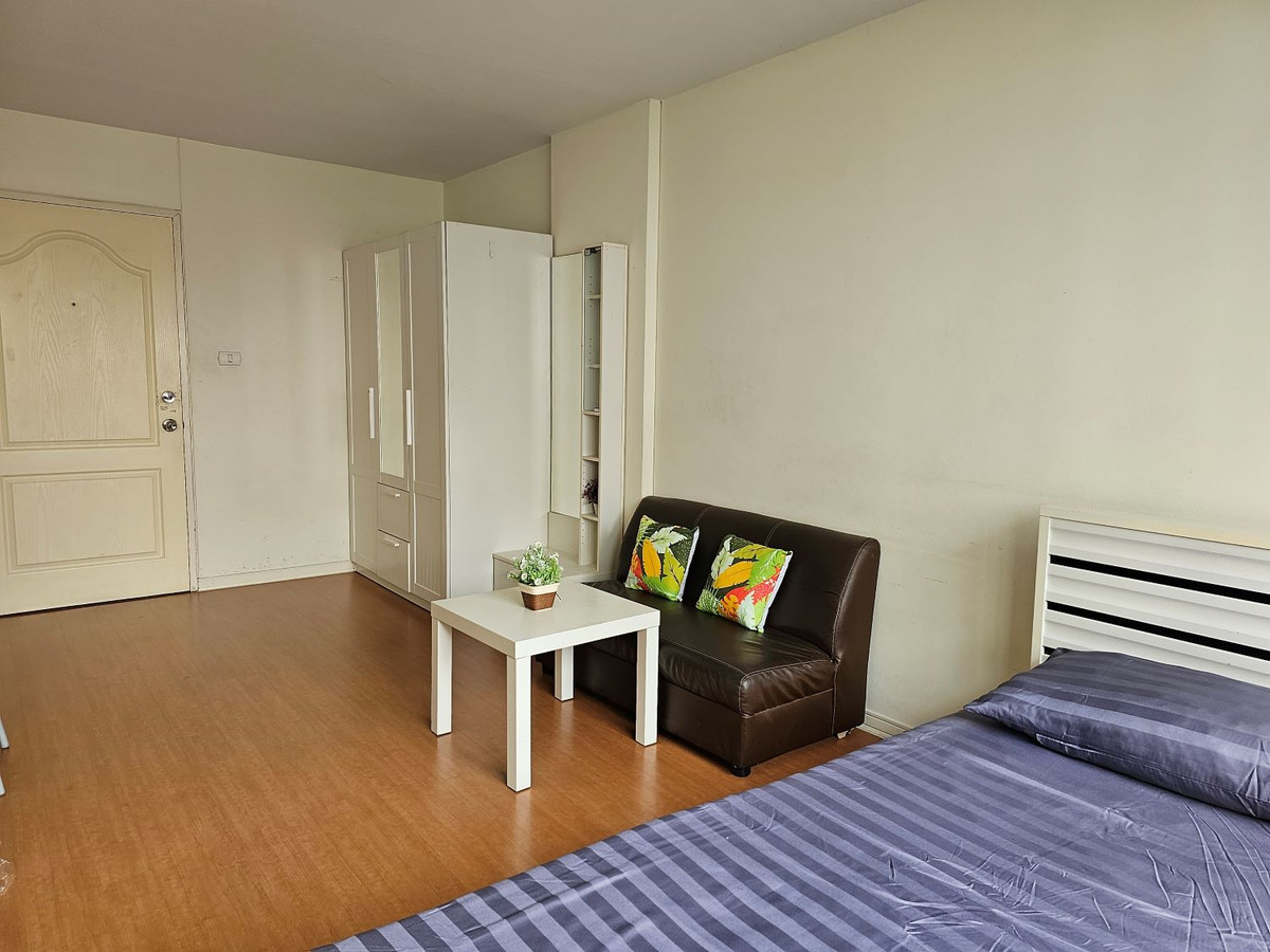 ให้เช่าคอนโดรัตนาธิเบศร์ สนามบินน้ำ พระนั่งเกล้า : ให้เช่าลุมพินีคอนโดทาวน์ รัตนาธิเบศร์ สตูดิโอ 25 ตรม. ชั้น 4 อาคาร D2 เฟอร์นิเจอร์ครบ การเดินทางสะดวก พร้อมอยู่ Lumpini Condo Town Rattanathibet For Rent