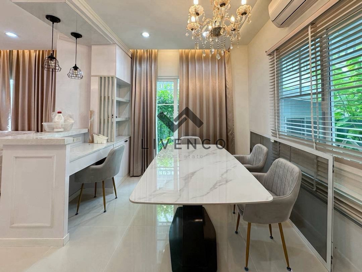 For SaleHousePhutthamonthon, Salaya : House for sale, front garden view, 1 house at the best price right now. Villaggio Pinklao - Salaya2-story detached house (LVC010009)