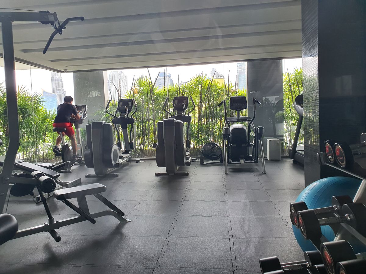 ขายคอนโดสุขุมวิท อโศก ทองหล่อ : Aequa Sukhumvit 49 / คอนโดหรู เลี้ยงสัตว์ได้ ใกล้ BTS พร้อมพงษ์ , ทองหล่อ / 2 ห้องนอน 118 ตร.ม. โทร 0937890899