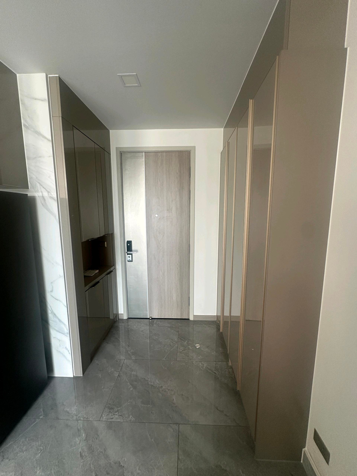 For RentCondoRama9, Petchburi, RCA : One9five Asoke-Rama 9‼ ️